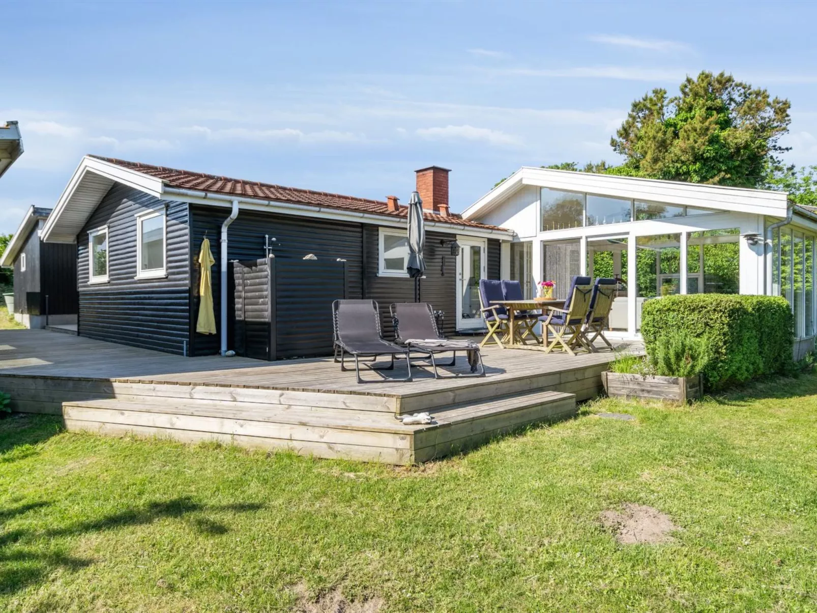 "Felis" - 75m from the sea