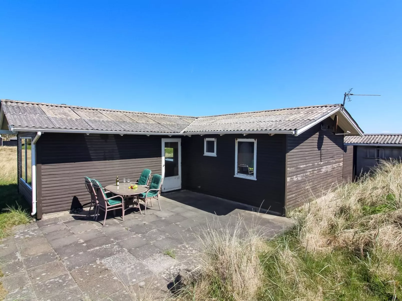 "Mira" - 375m from the sea