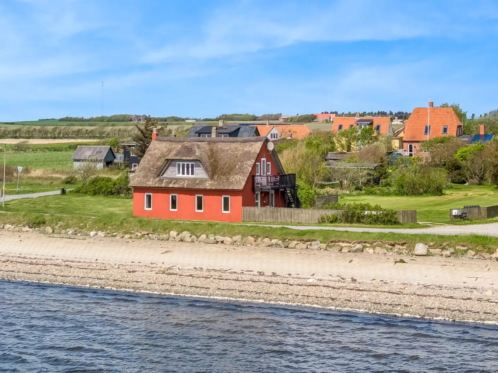 "Edvardsine" - 20m to the fjord