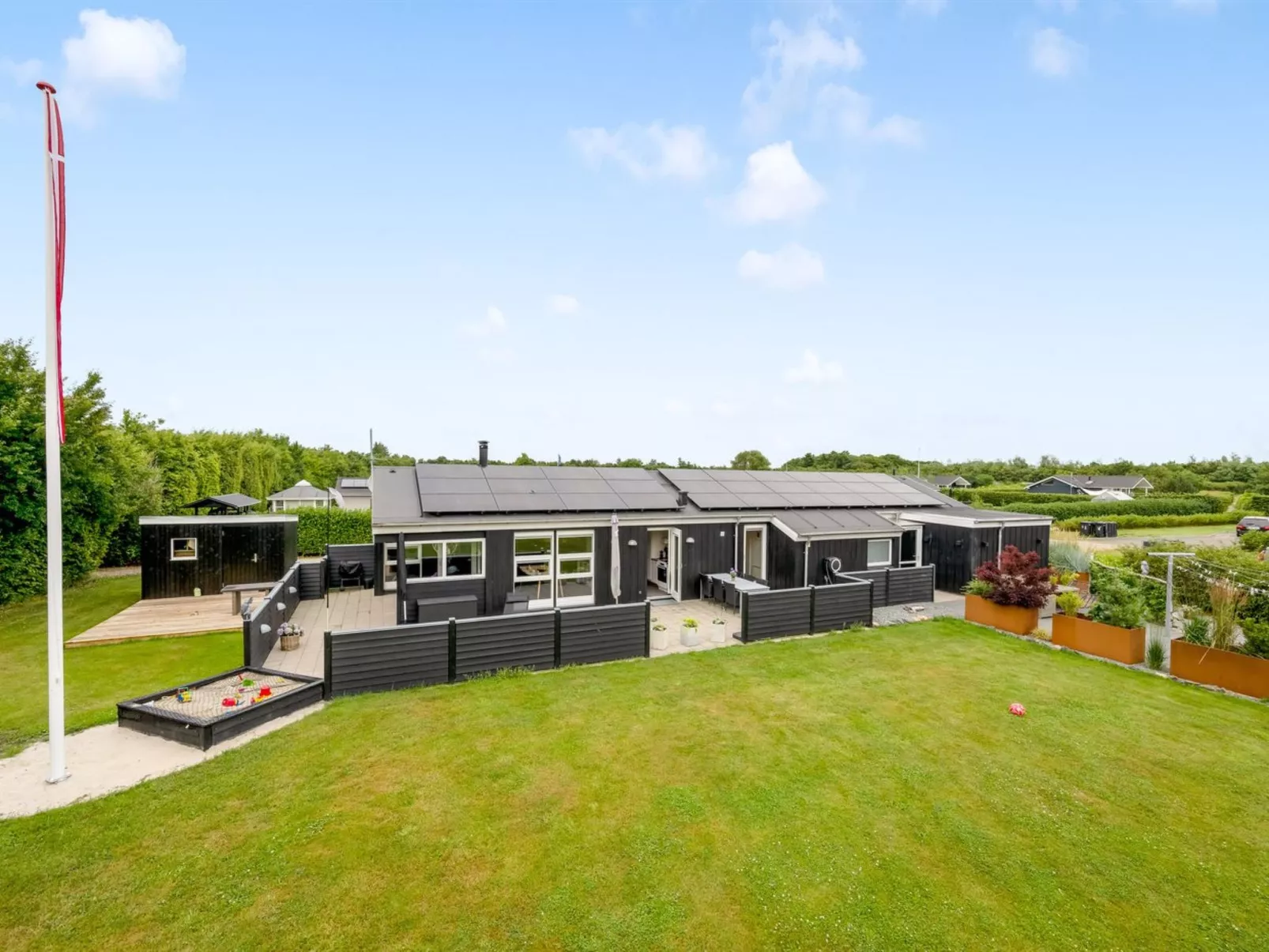 "Noreen" - 1.4km to the fjord