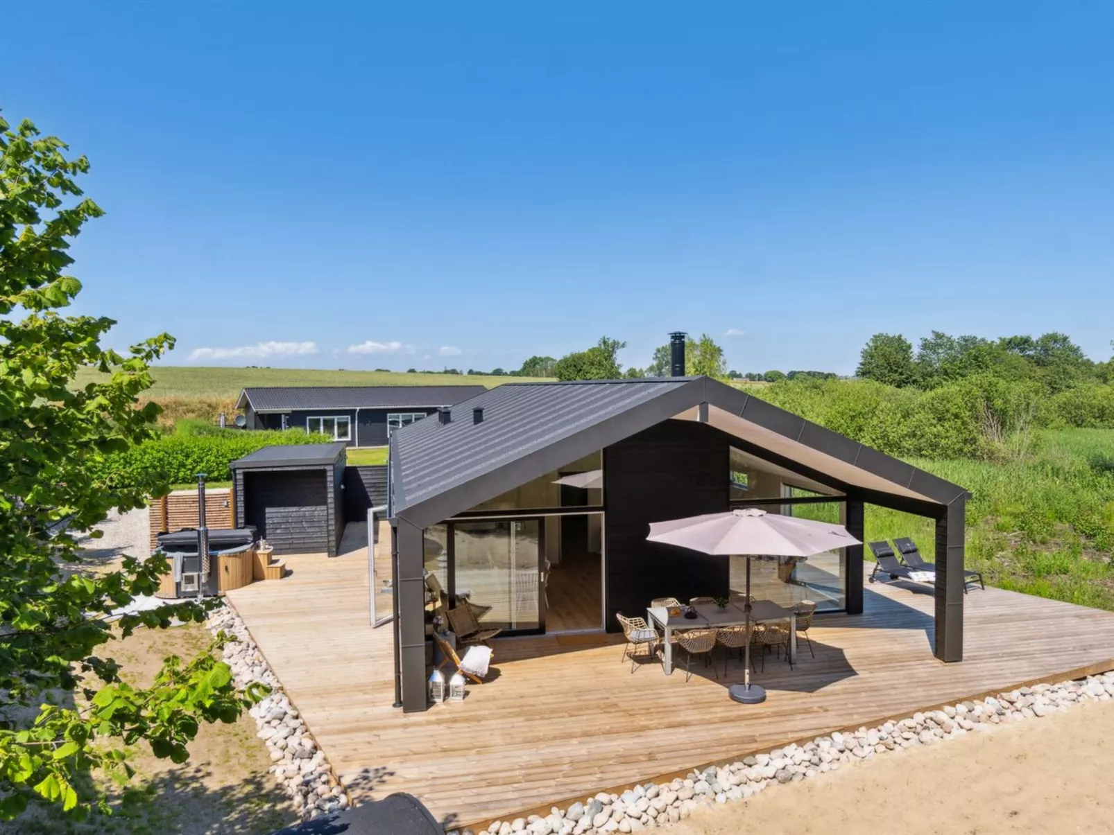 "Lonneke" - 450m from the sea