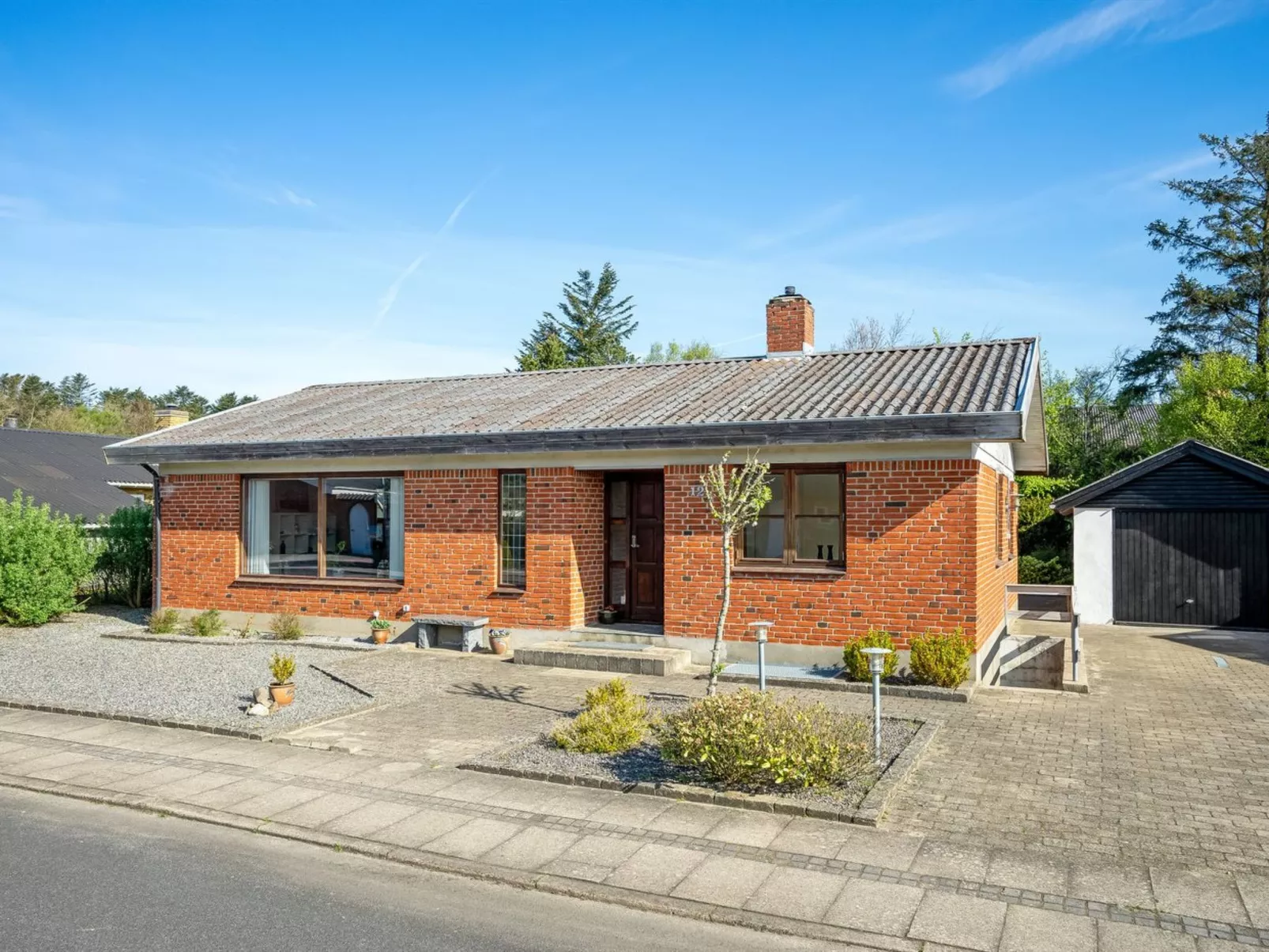 "Satu" - 2km from the sea