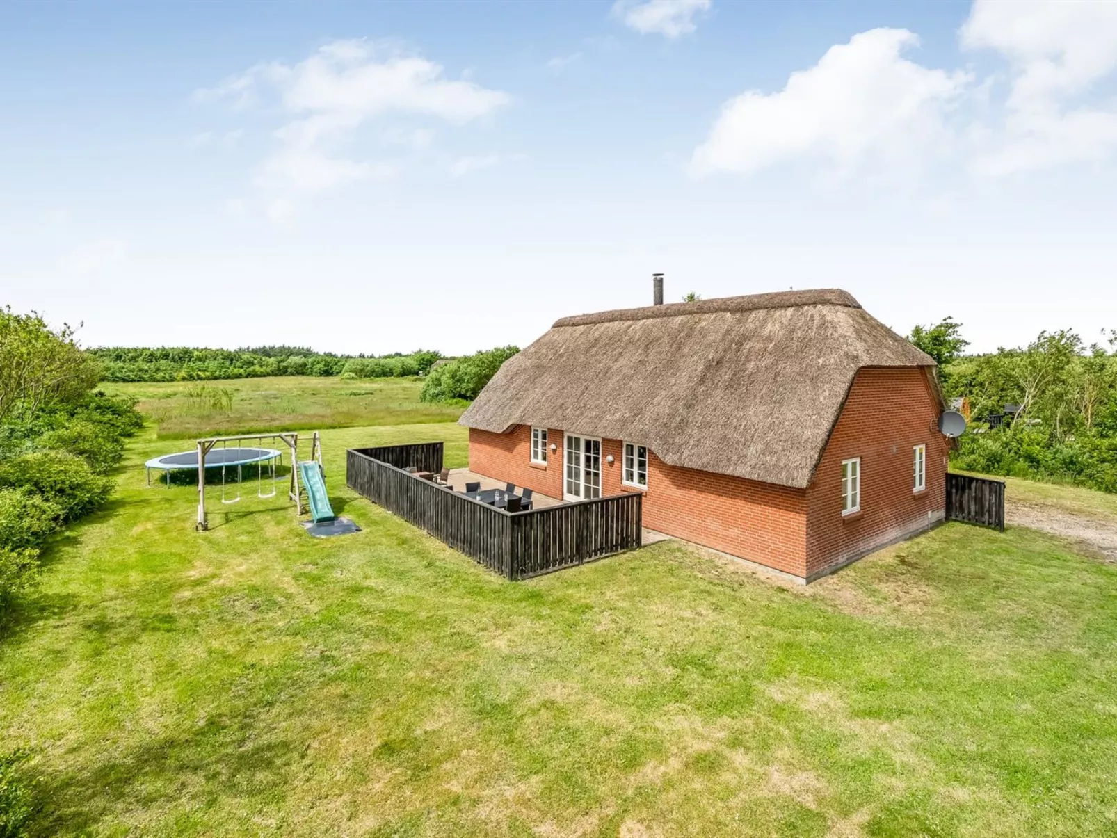 "Birette" - 1.2km from the sea