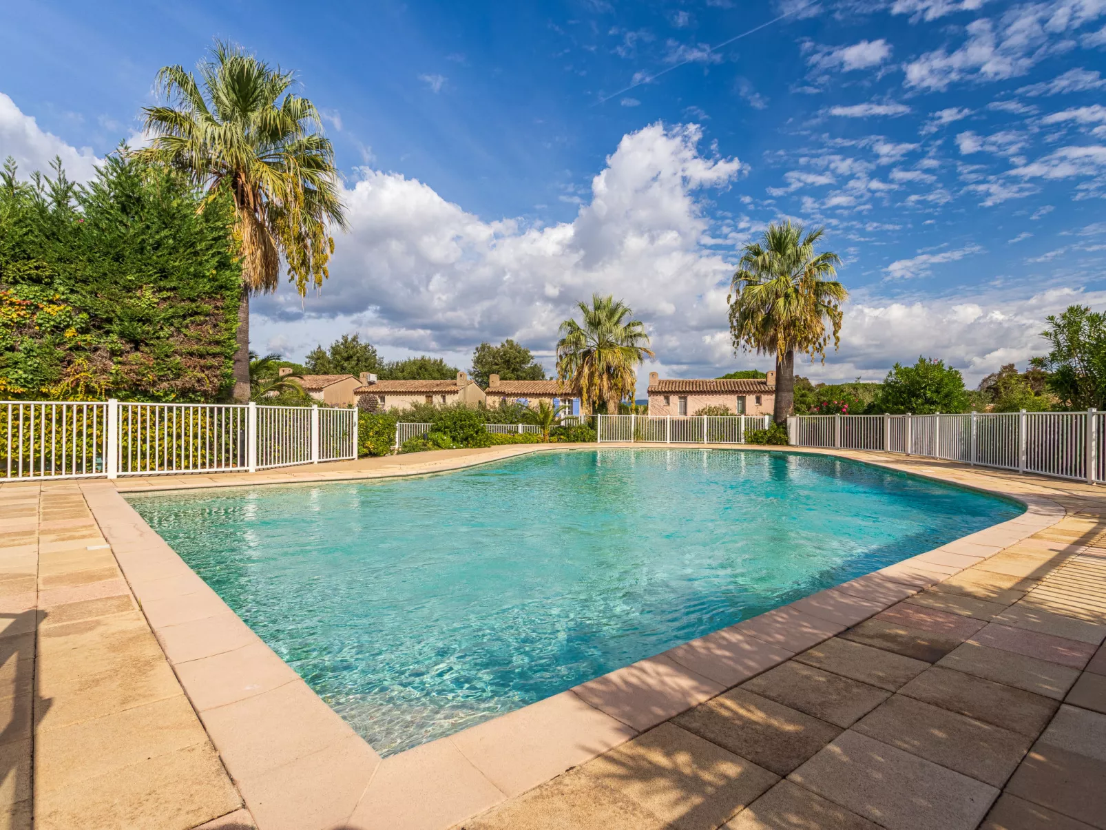 Les Parcs de Gassin-Draußen