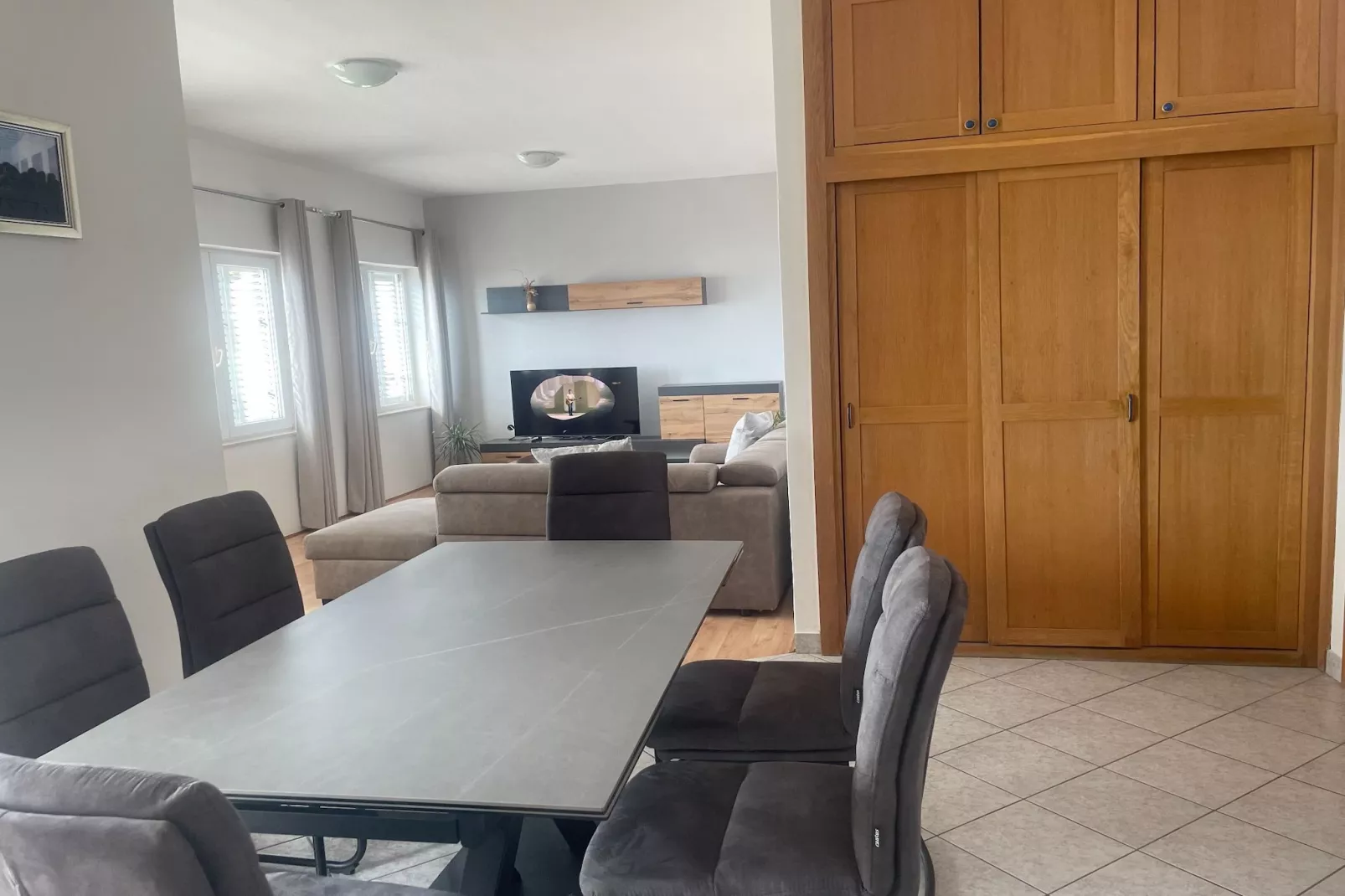 Apartments Magdales - Comfort Three Bedroom Apartment with Balcony A2-Living room