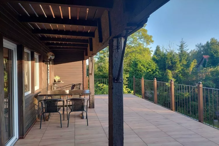 Dom wakacyjny w Szymbarku dla max 12 osób-Terrasse / balcon