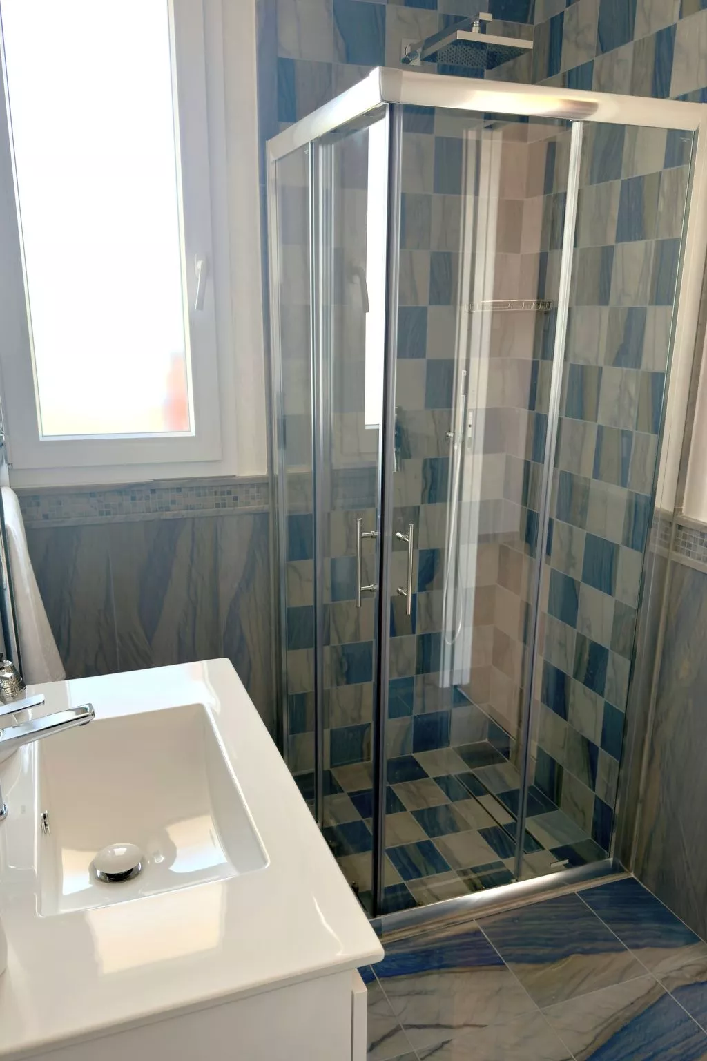 Incoronata New Dependance-Dedans