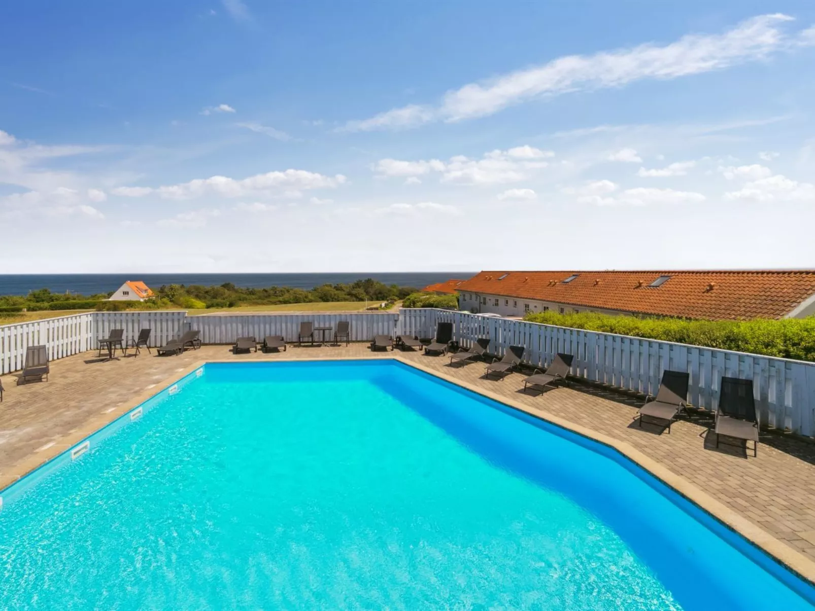 "Sandrine" - 400m from the sea