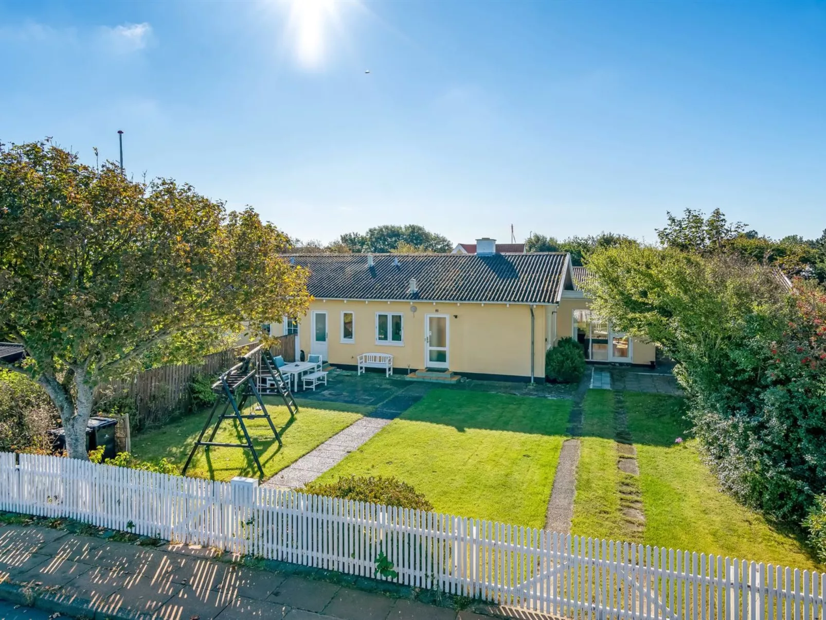 "Julie" - 700m from the sea