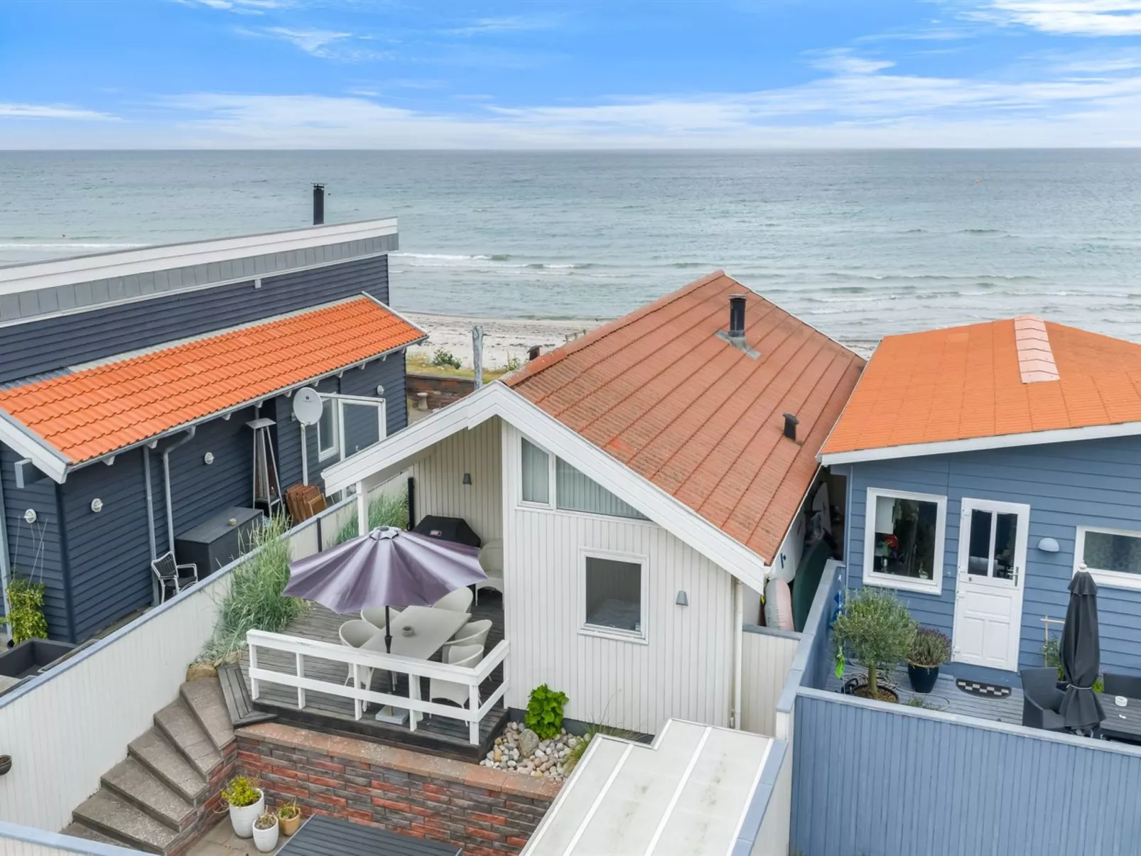 "Aswith" - 5m from the sea