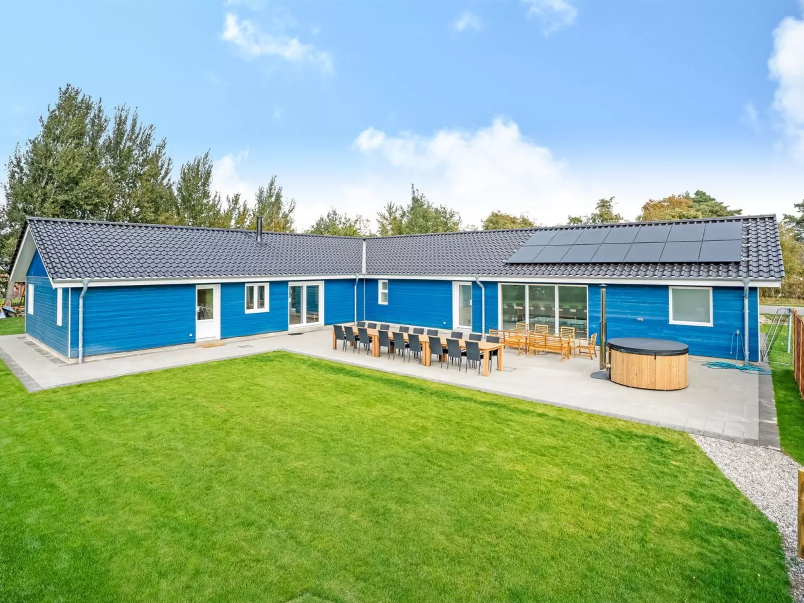 "Rajna" - 250m from the sea