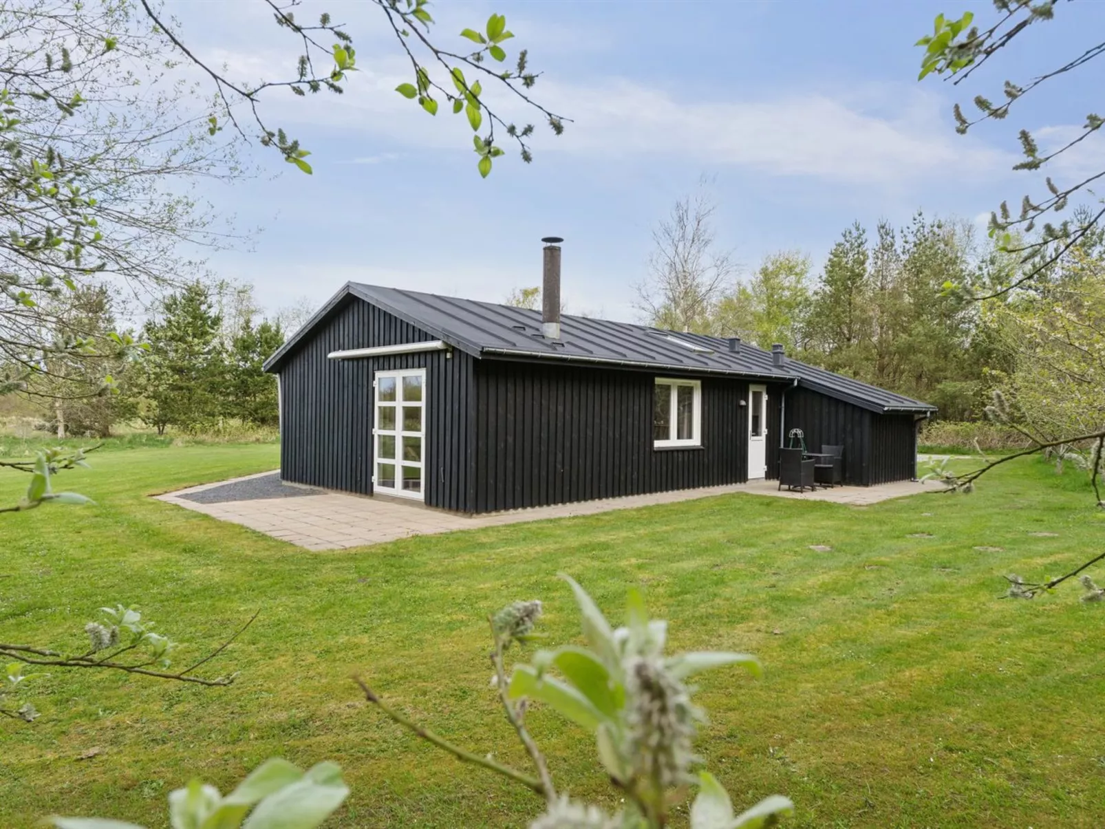 "Merrit" - 350m from the sea