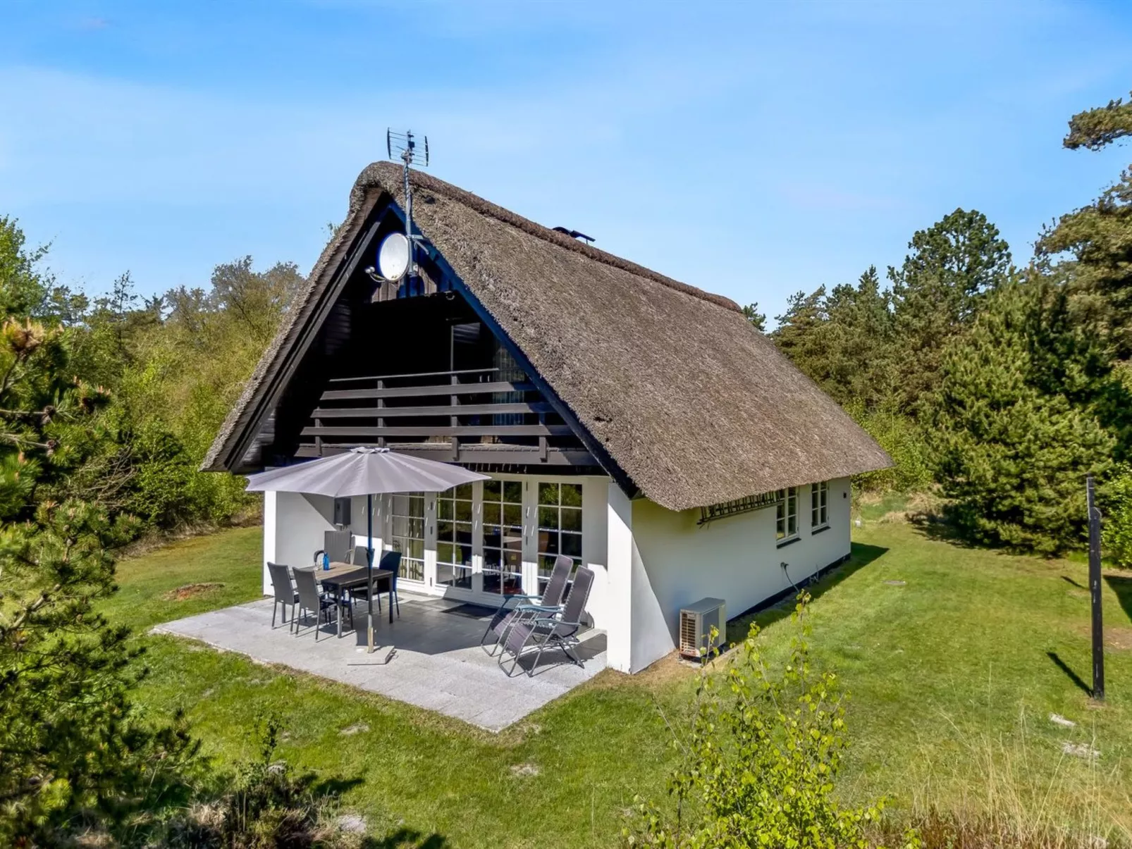 "Einari" - 1.2km from the sea