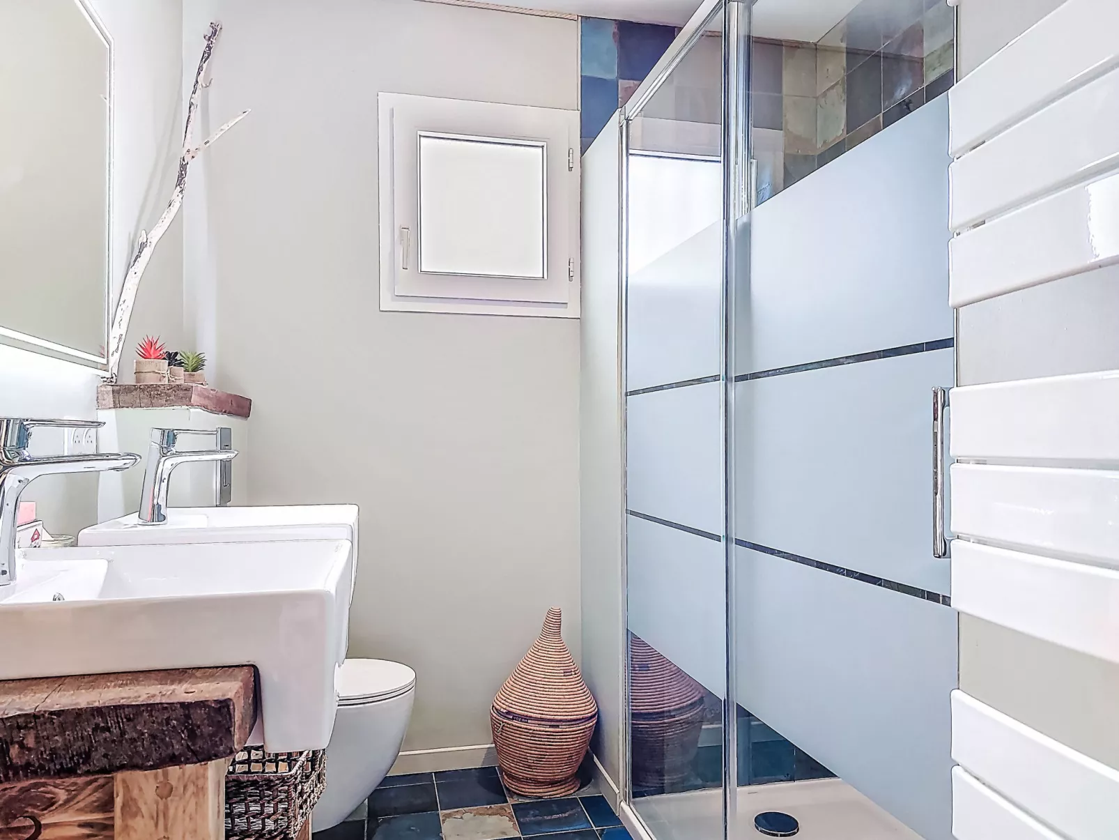 La Bosse XL (Villa + Dépendance)-Drinnen