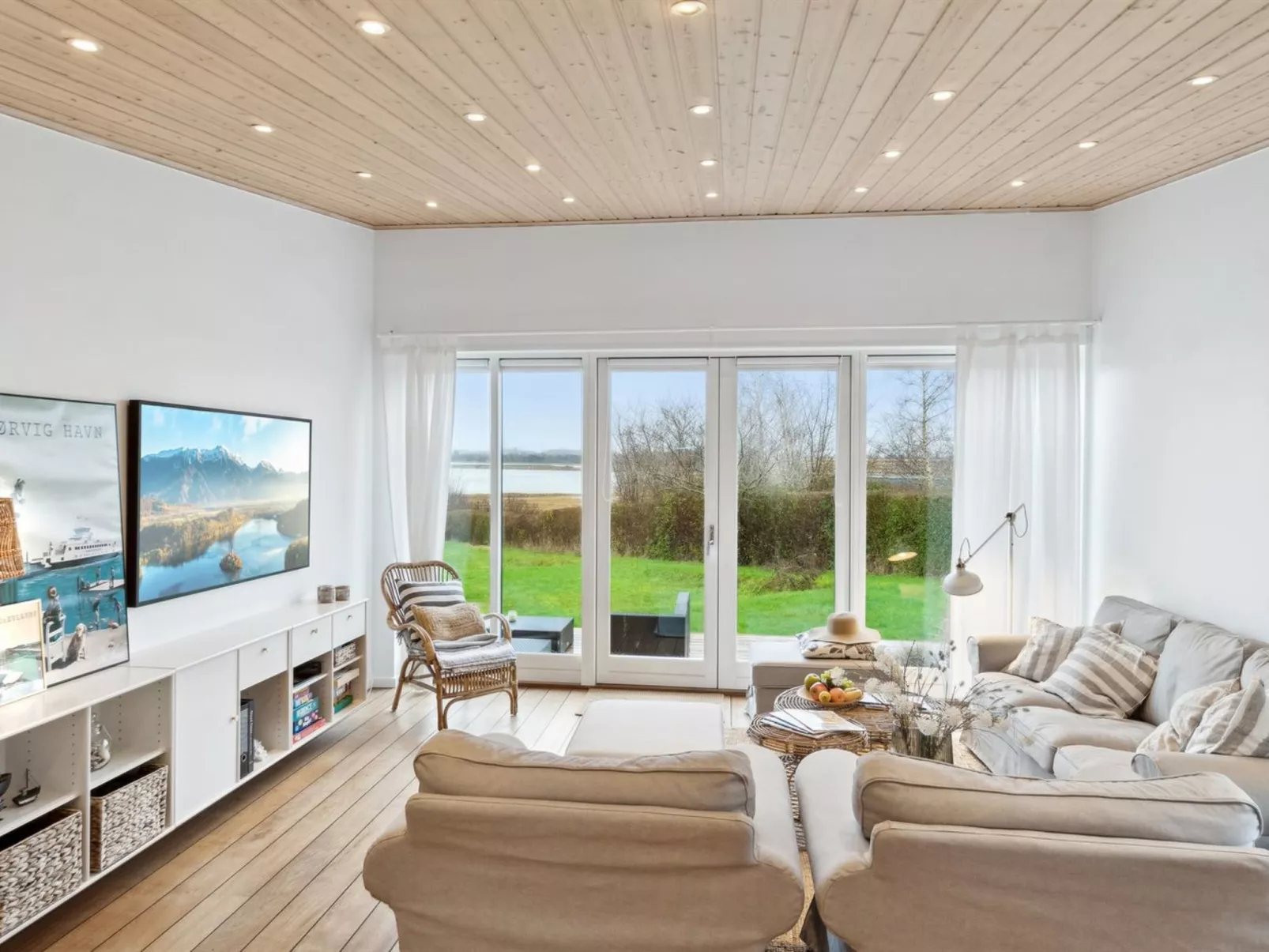 "Eero" - 175m to the fjord