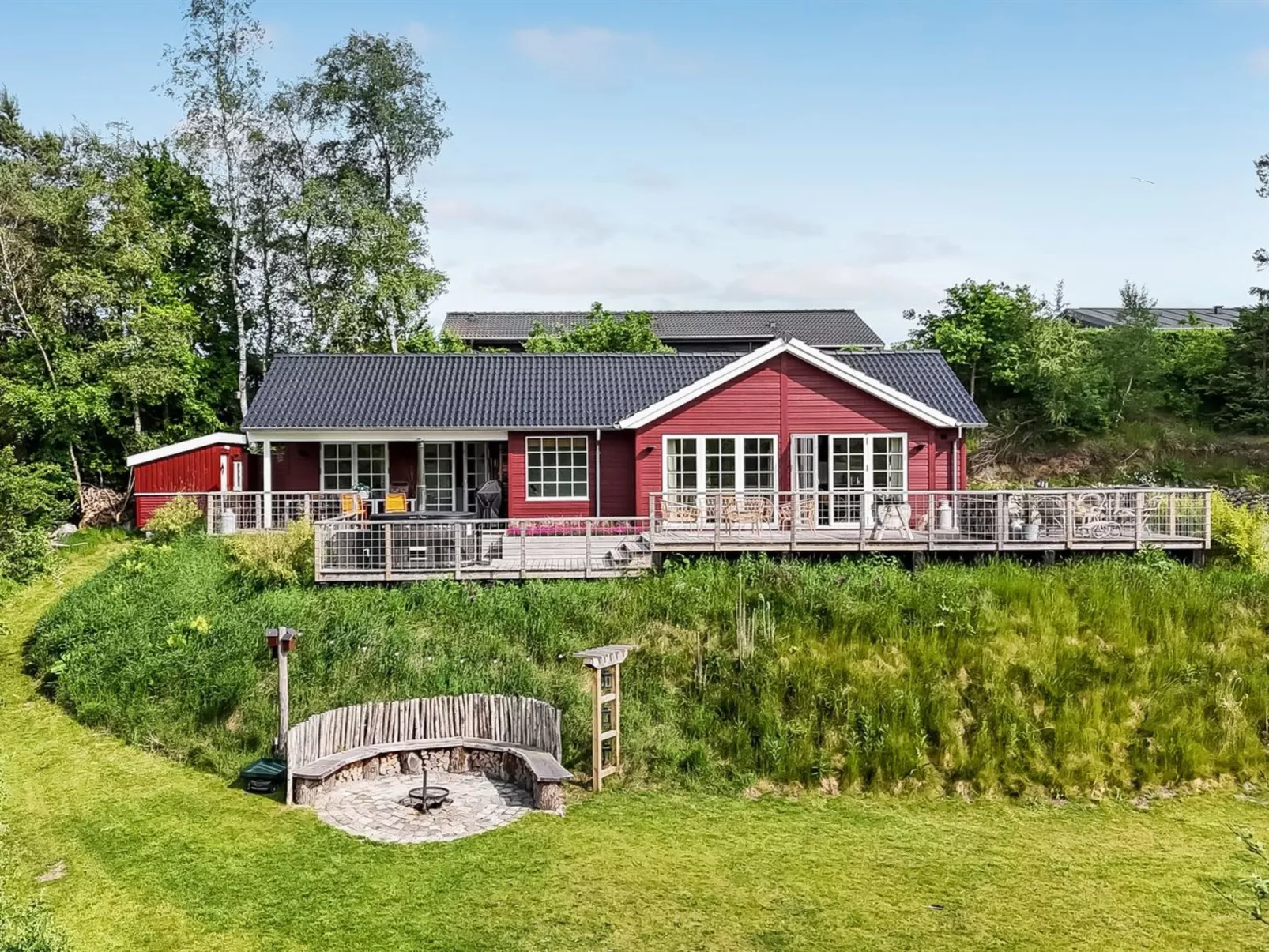 "Blek" - 2.8km from the sea