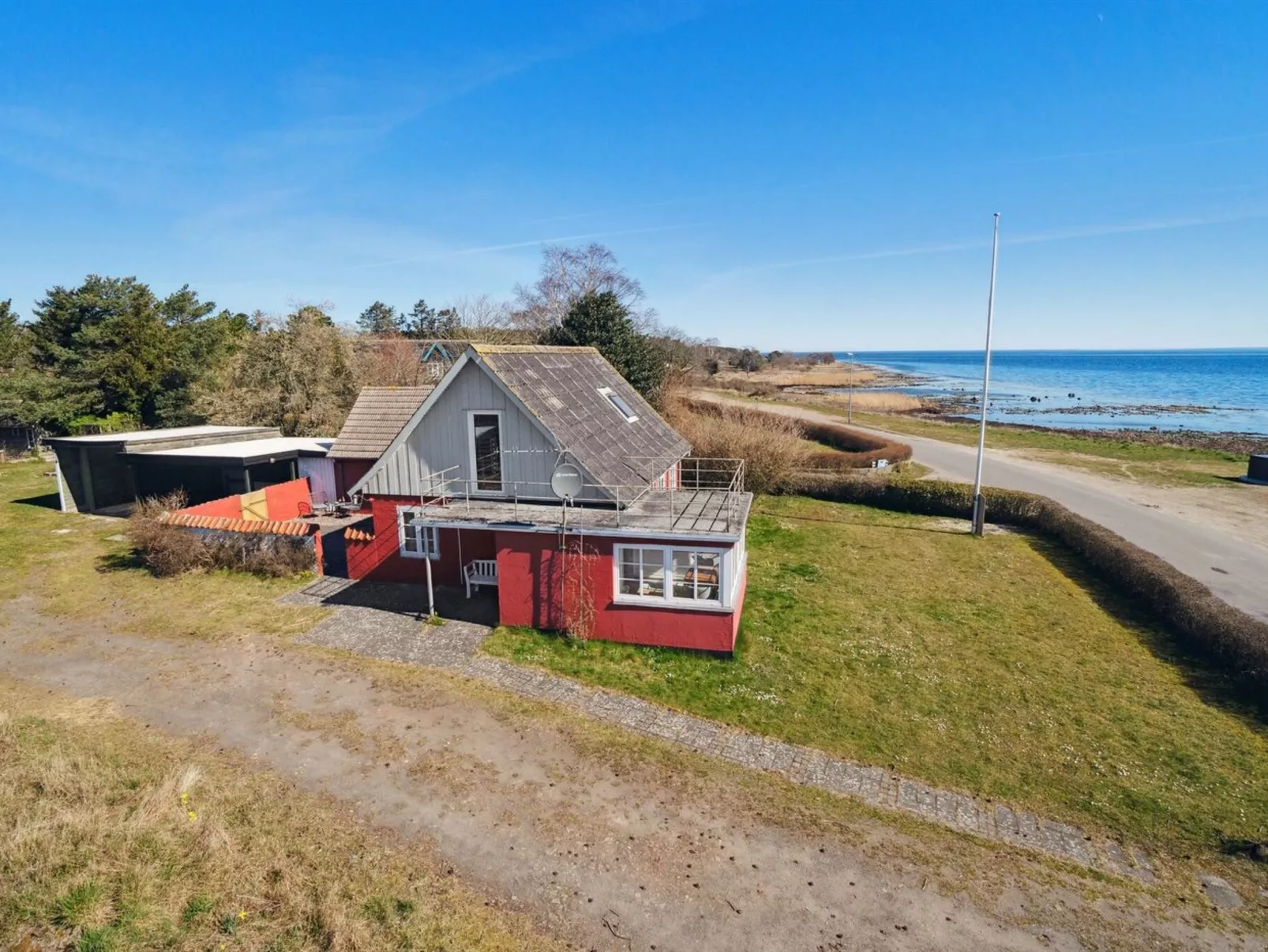 "Hakon" - 40m from the sea