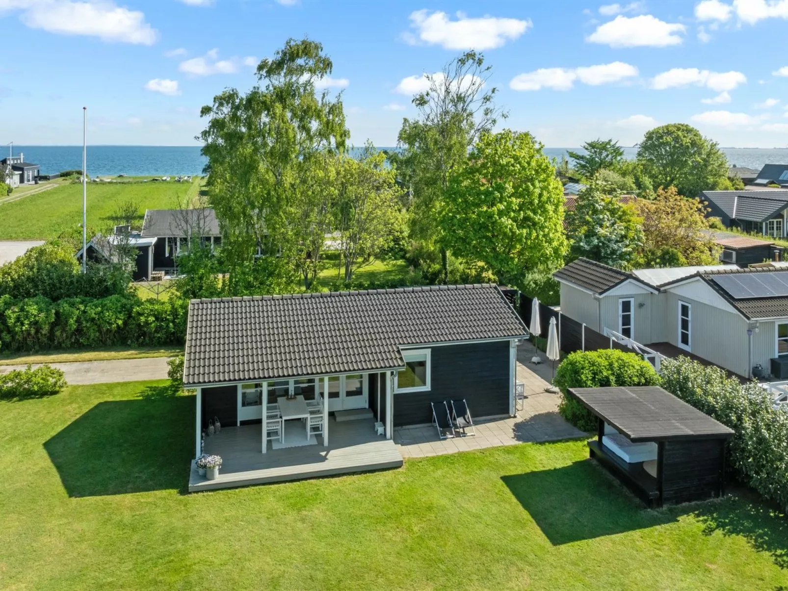 "Iven" - 140m from the sea