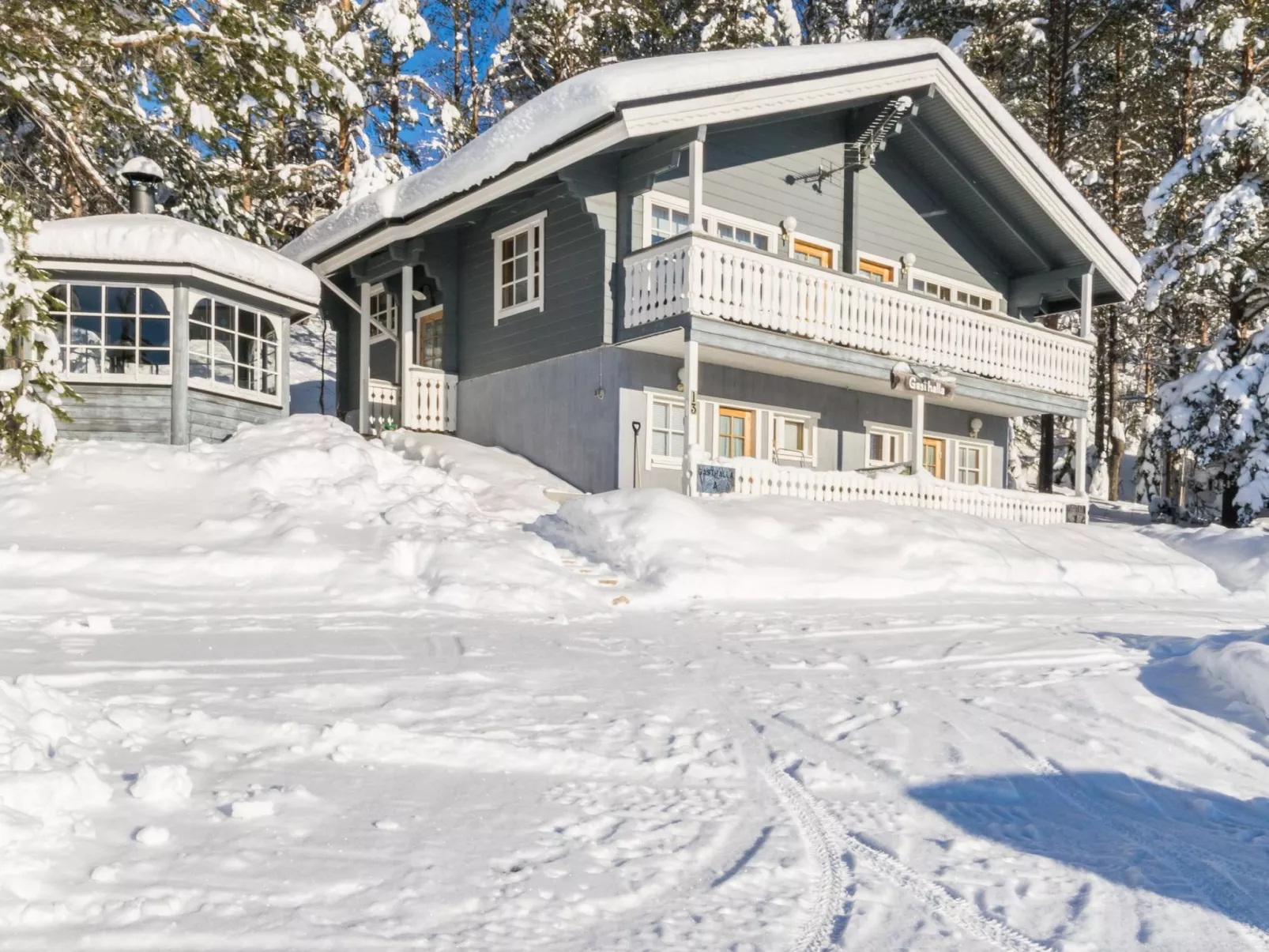 Gasthalla b paritalo