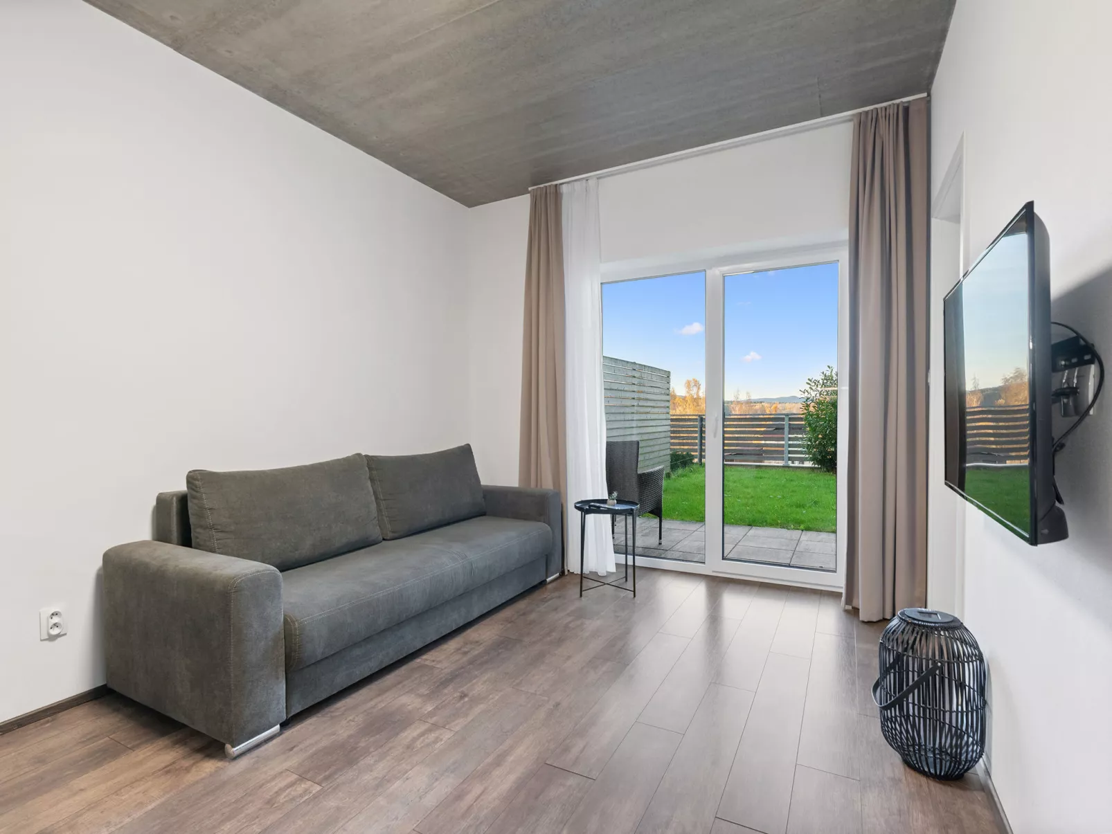 Lakeview Luxury Lodge & Garden