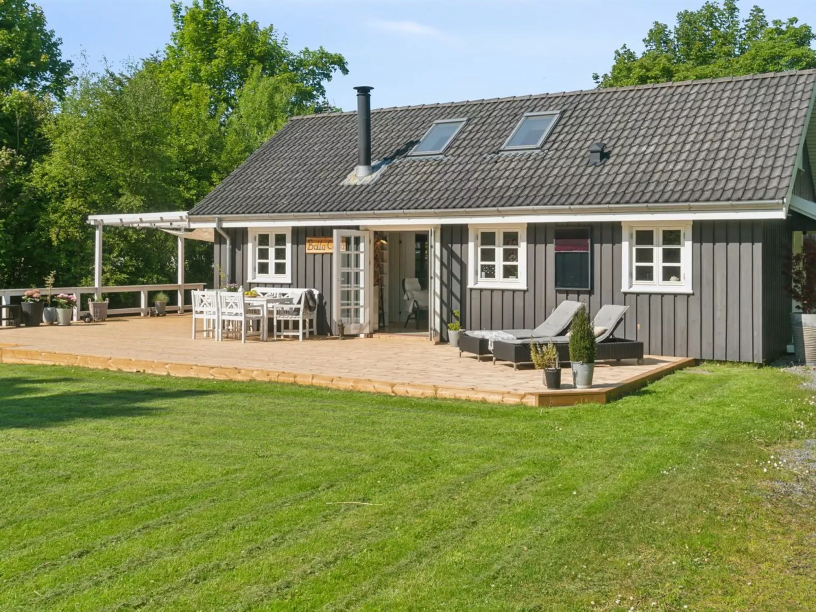 "Veljan" - 1.2km from the sea