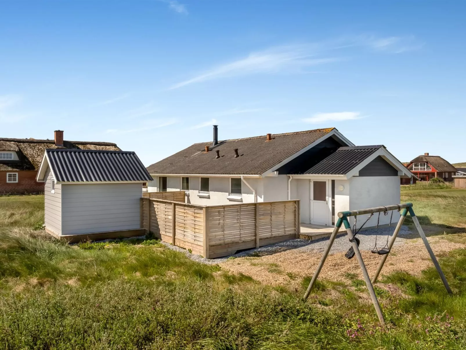 "Ava" - 350m from the sea