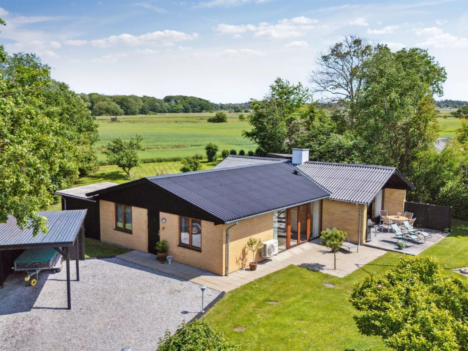 "Mechthild" - 700m from the sea