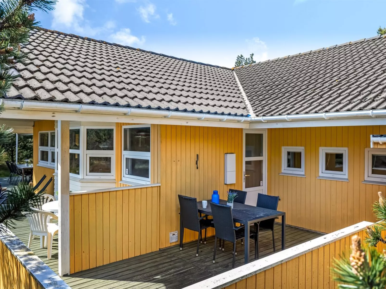 "Jeip" - 2.1km from the sea