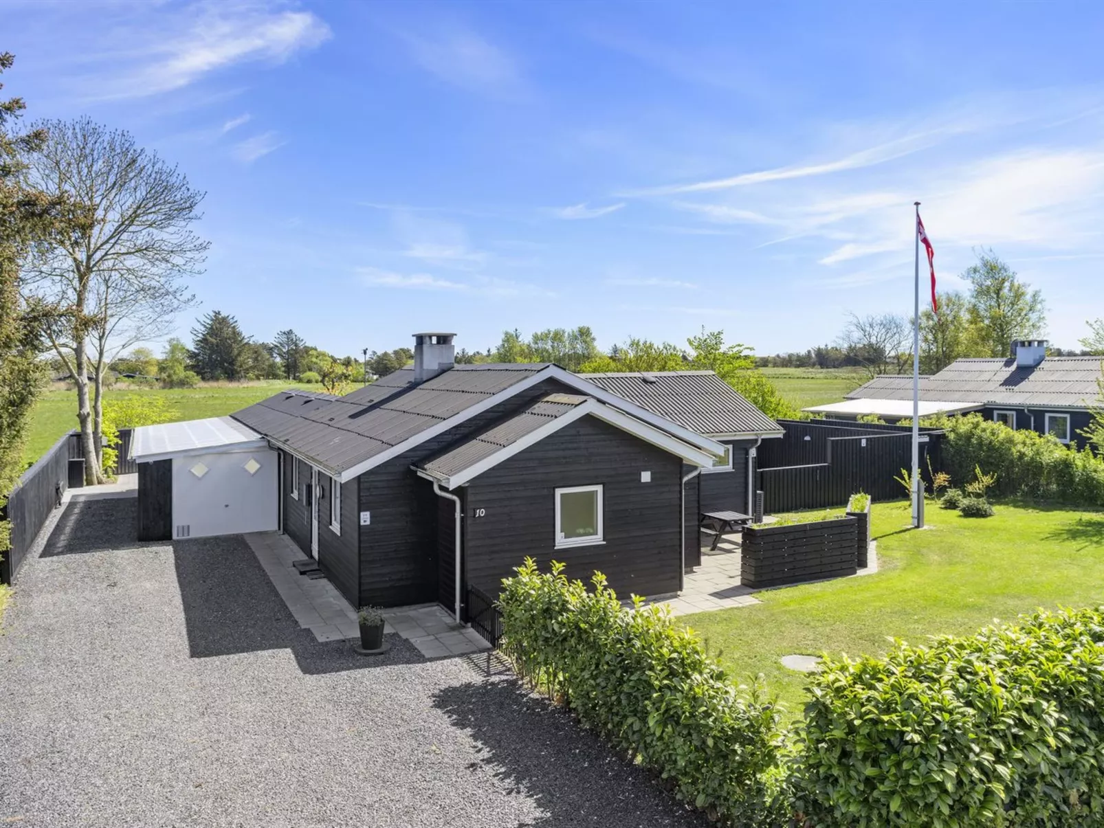 "Herwarth" - 400m from the sea