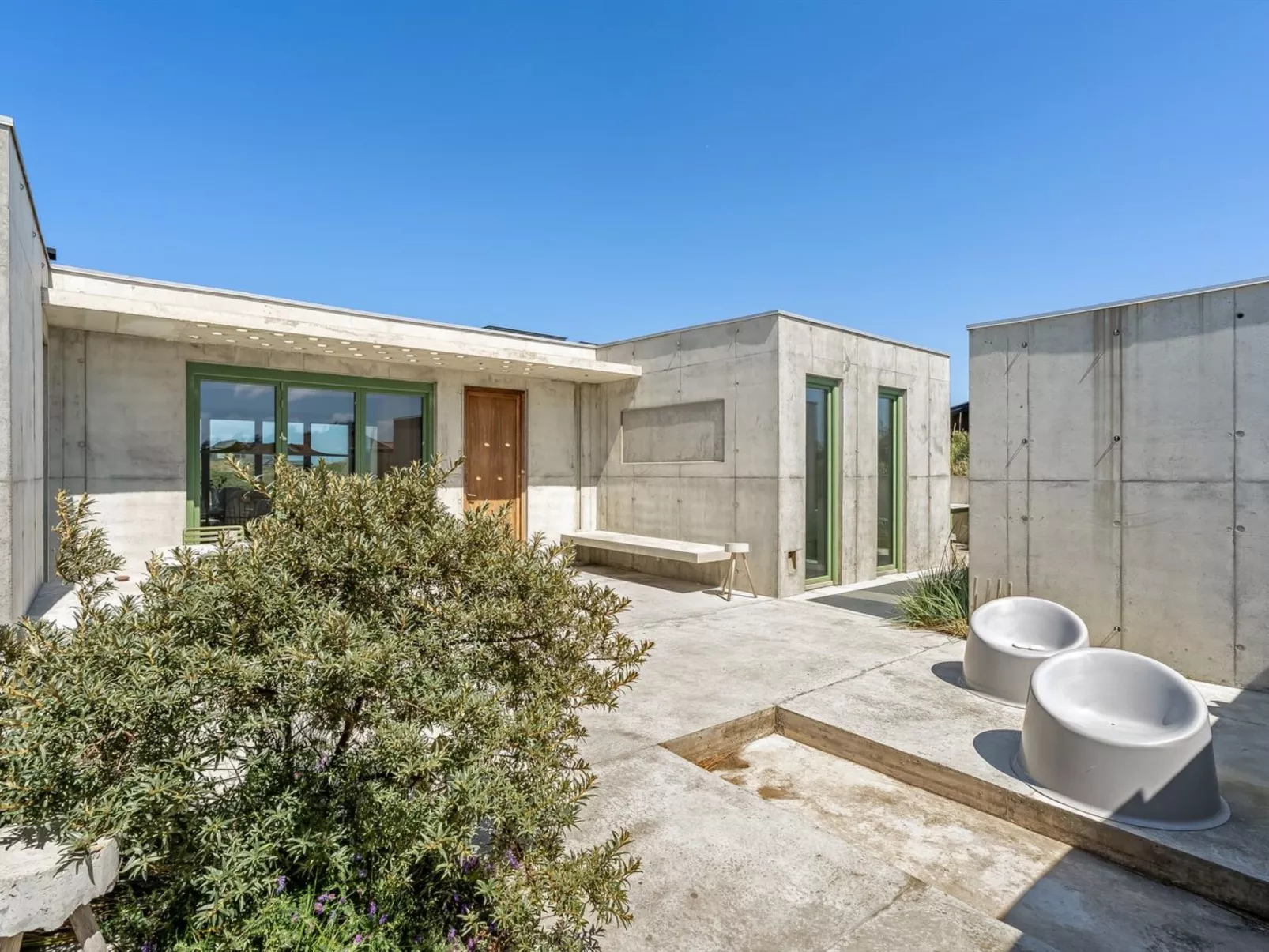 "Rieke" - 250m from the sea