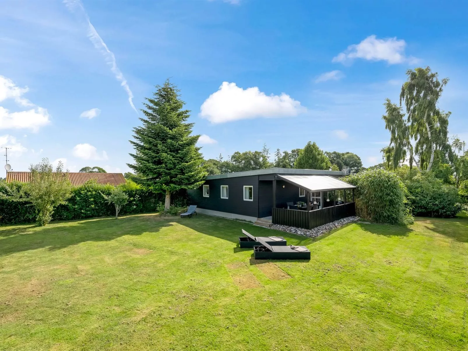 "Nicklas" - 250m from the sea