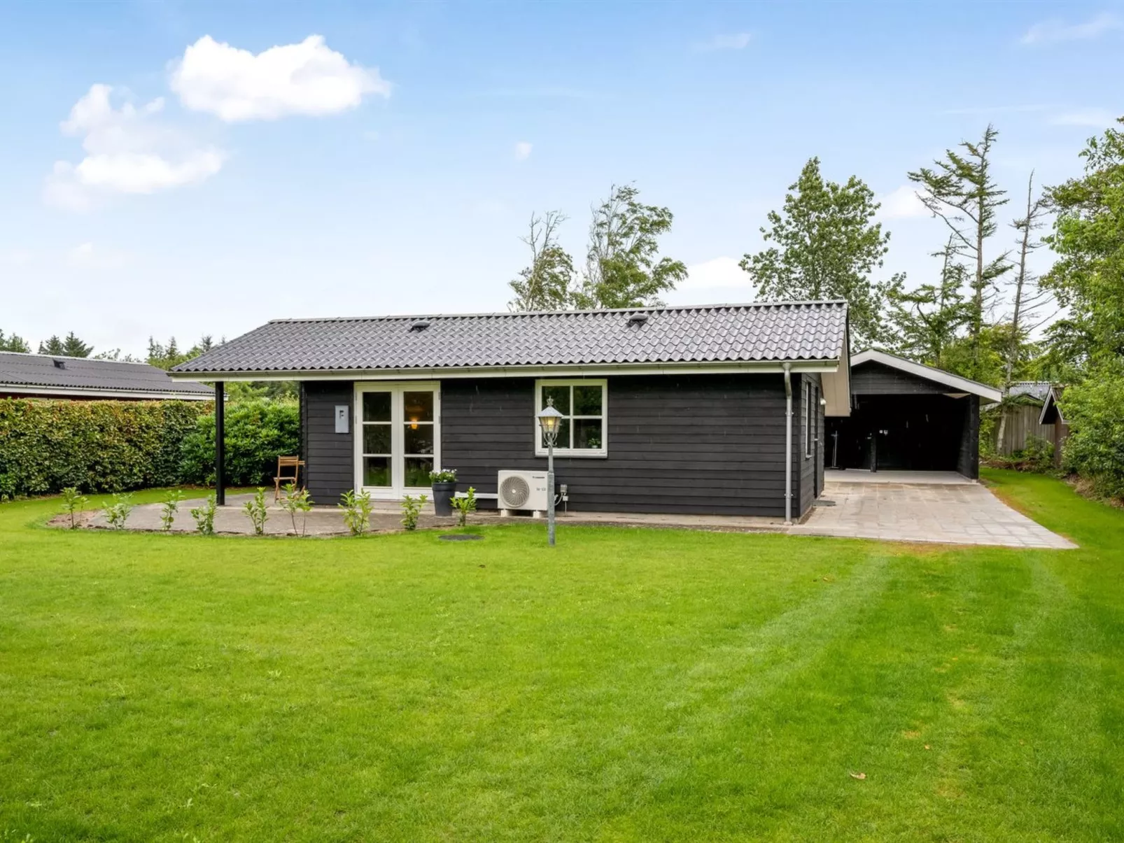 "Roland" - 200m to the fjord