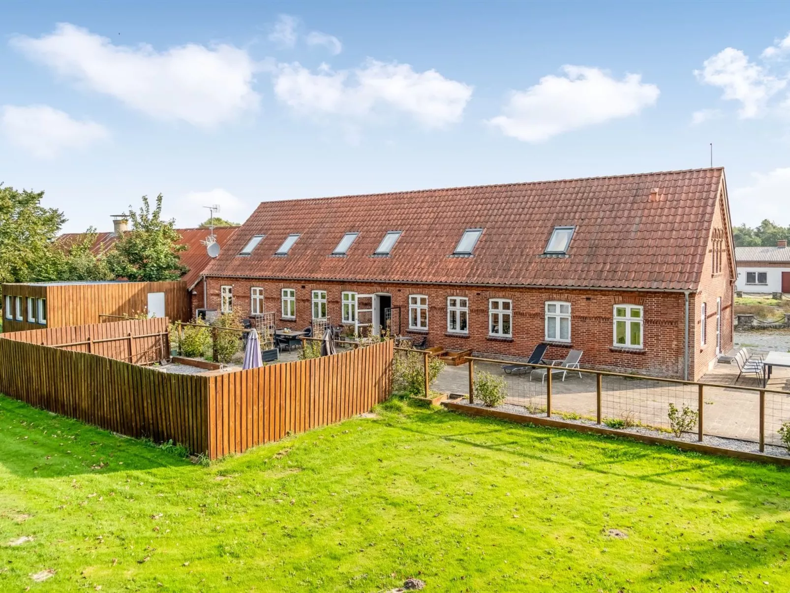 "Har" - 1.2km from the sea