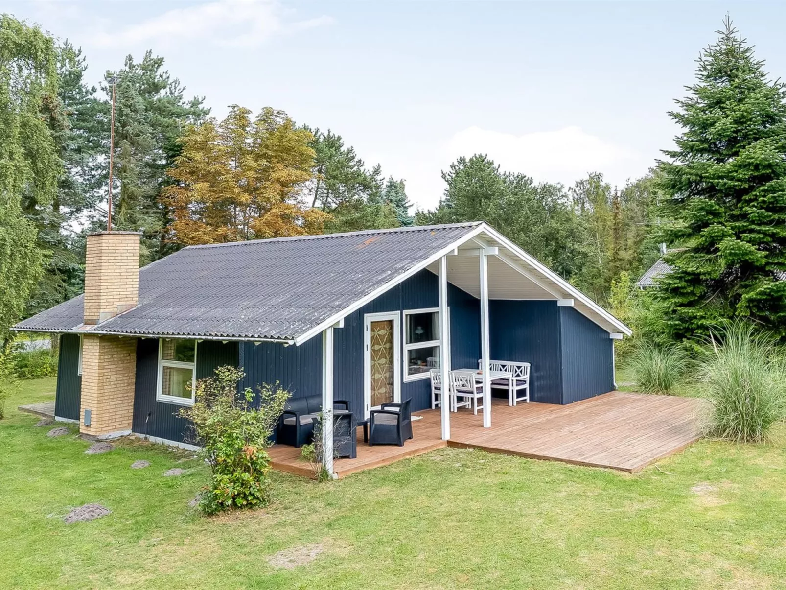 "Aleth" - 800m from the sea