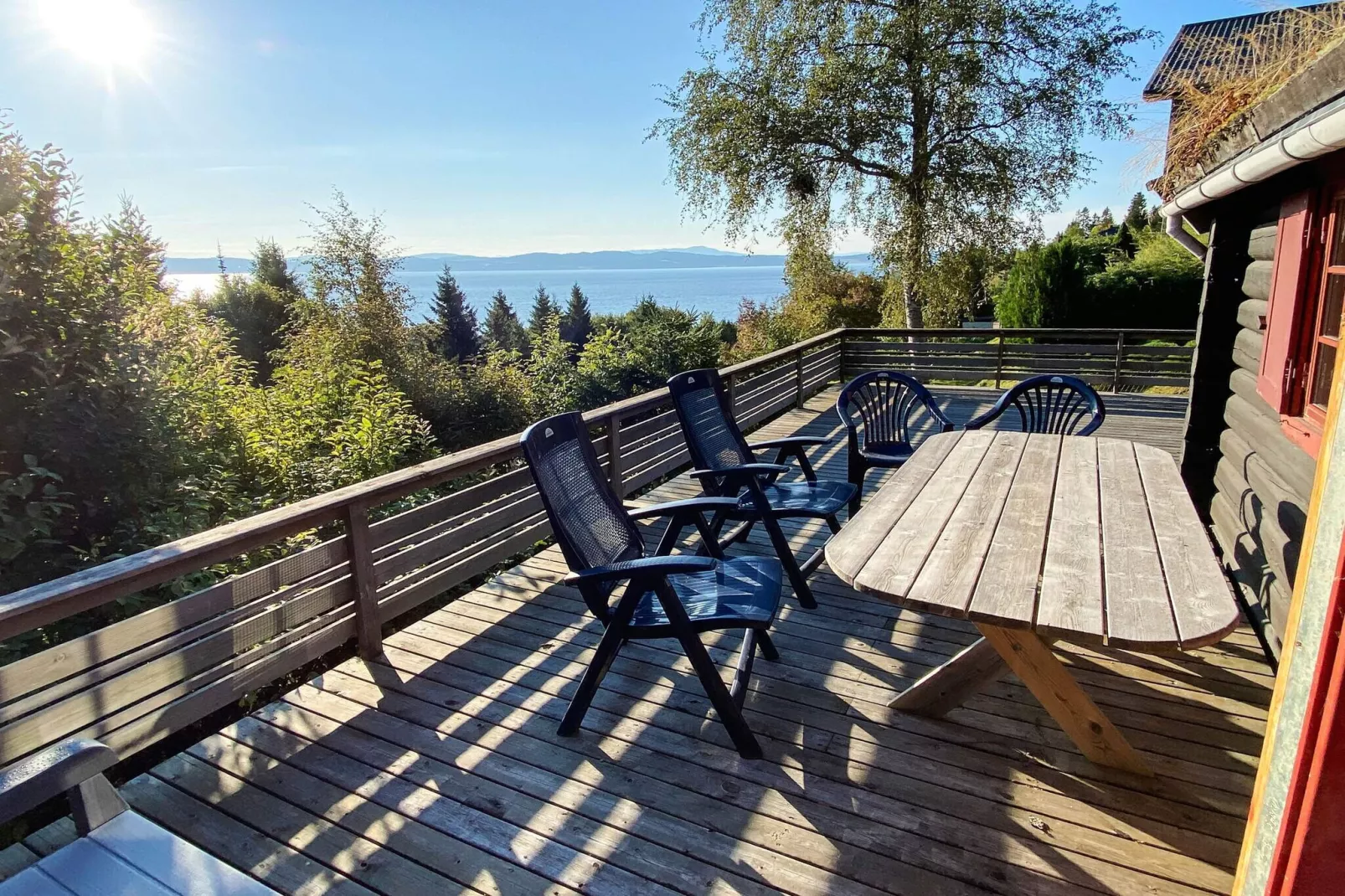 6 person holiday home in LEKSVIK