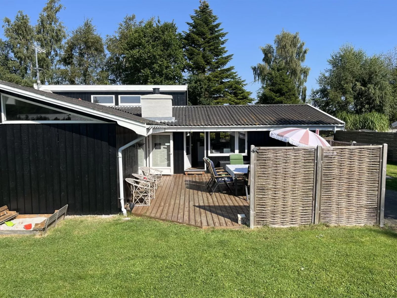 "Effy" - 600m from the sea