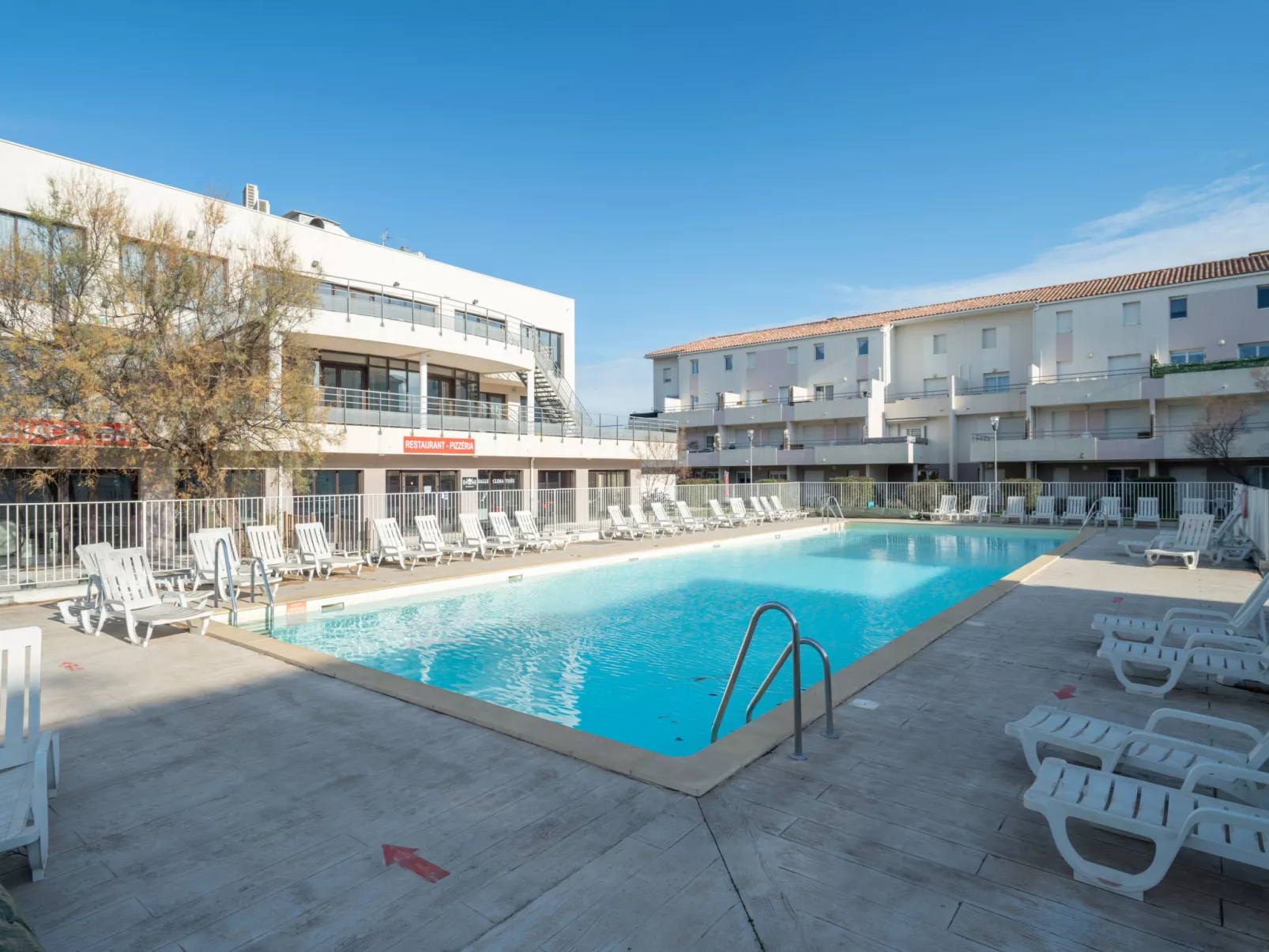 Cap Camargue B N 26 - 2P4