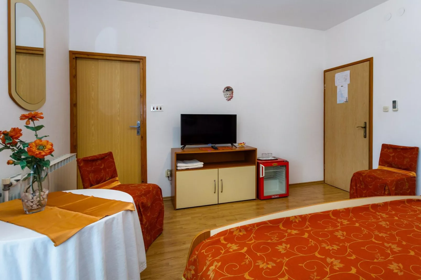 Sunny and Sleek Krk Rooms with Balcony - Standard Double Room with Balcony (owner Zuta)