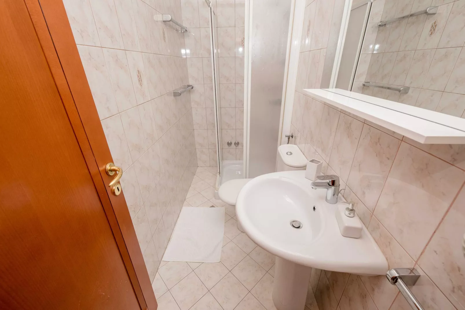 Guest House Villa Anggela - Comfort Triple room with Balcony and Sea View (Br4)