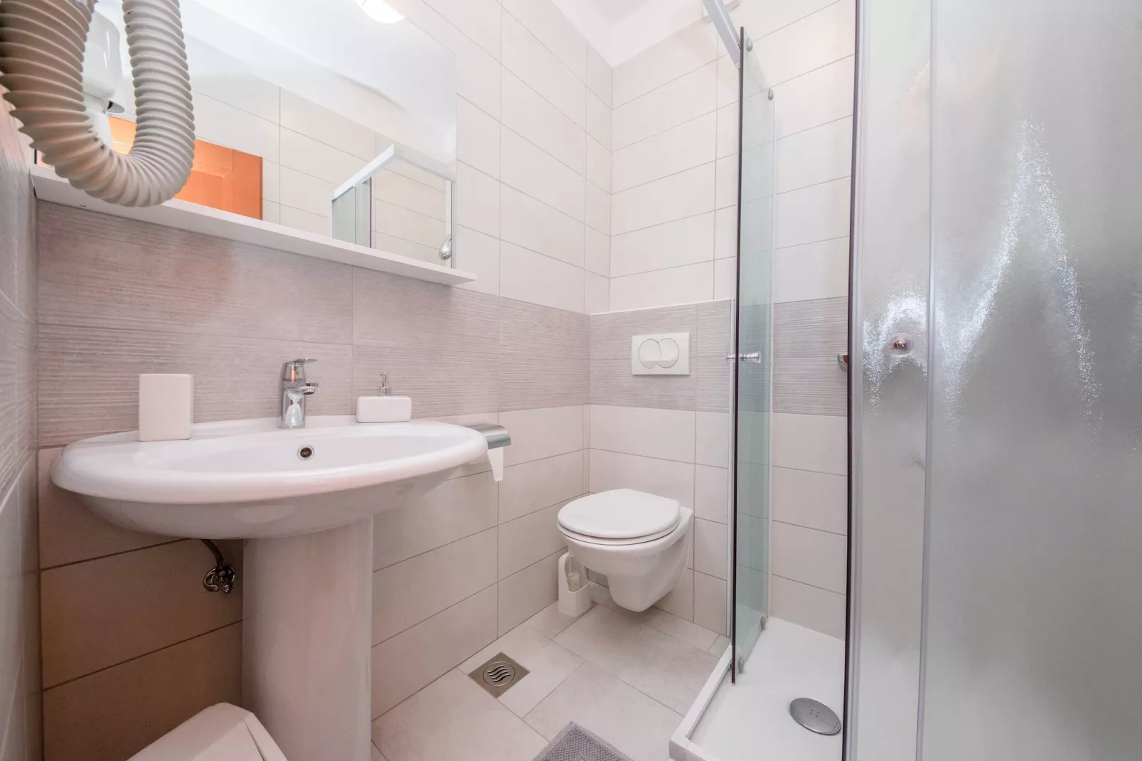 Guest House Villa Anggela - Double Room with Balcony and Sea View (BR3)