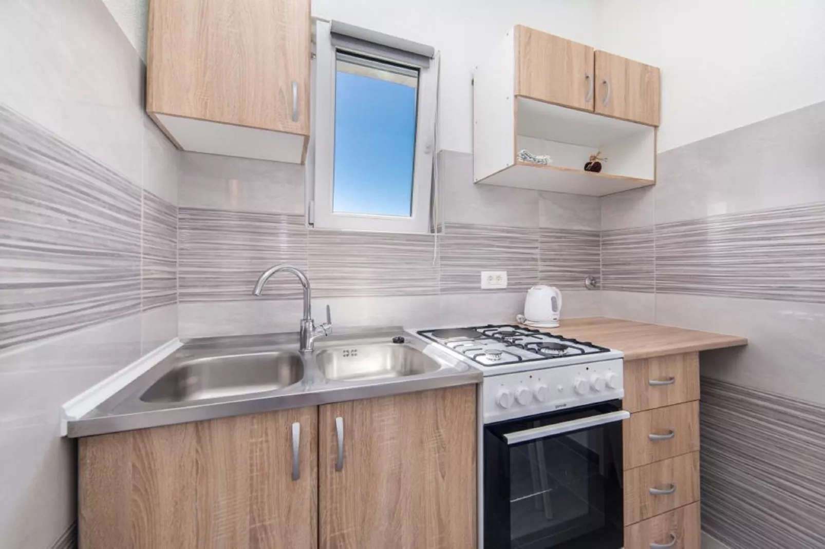 One Bedroom Apartment With Balcony (A3)