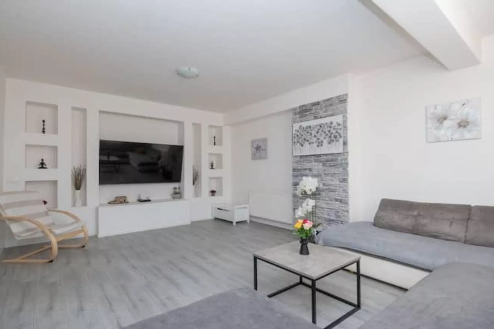 Countryside Villa Tajo - Four Bedroom Holiday Home  with Swimming Pool