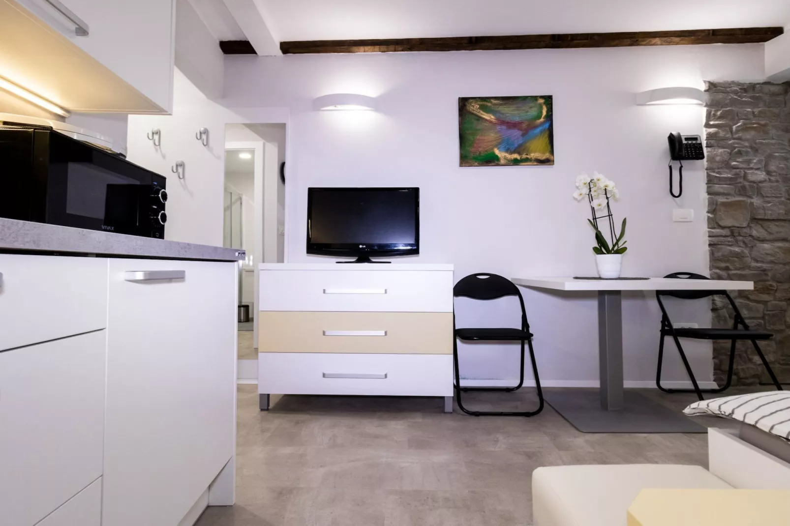 Piran Downtown Chic and Cozy Apartments - Classic One Bedroom Apartment (owner 1.V)