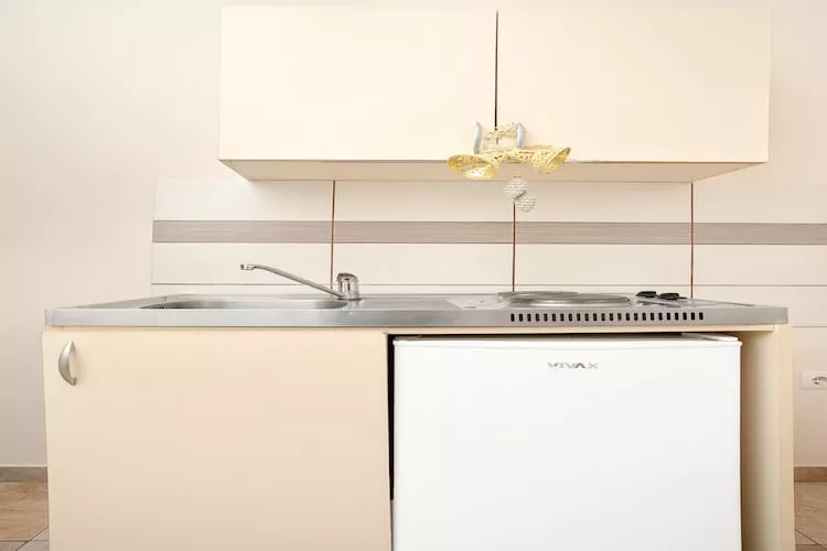 Perfect Budva Stay Near the Sea & Aqua Park - Comfort Triple Studio 1\/1 1