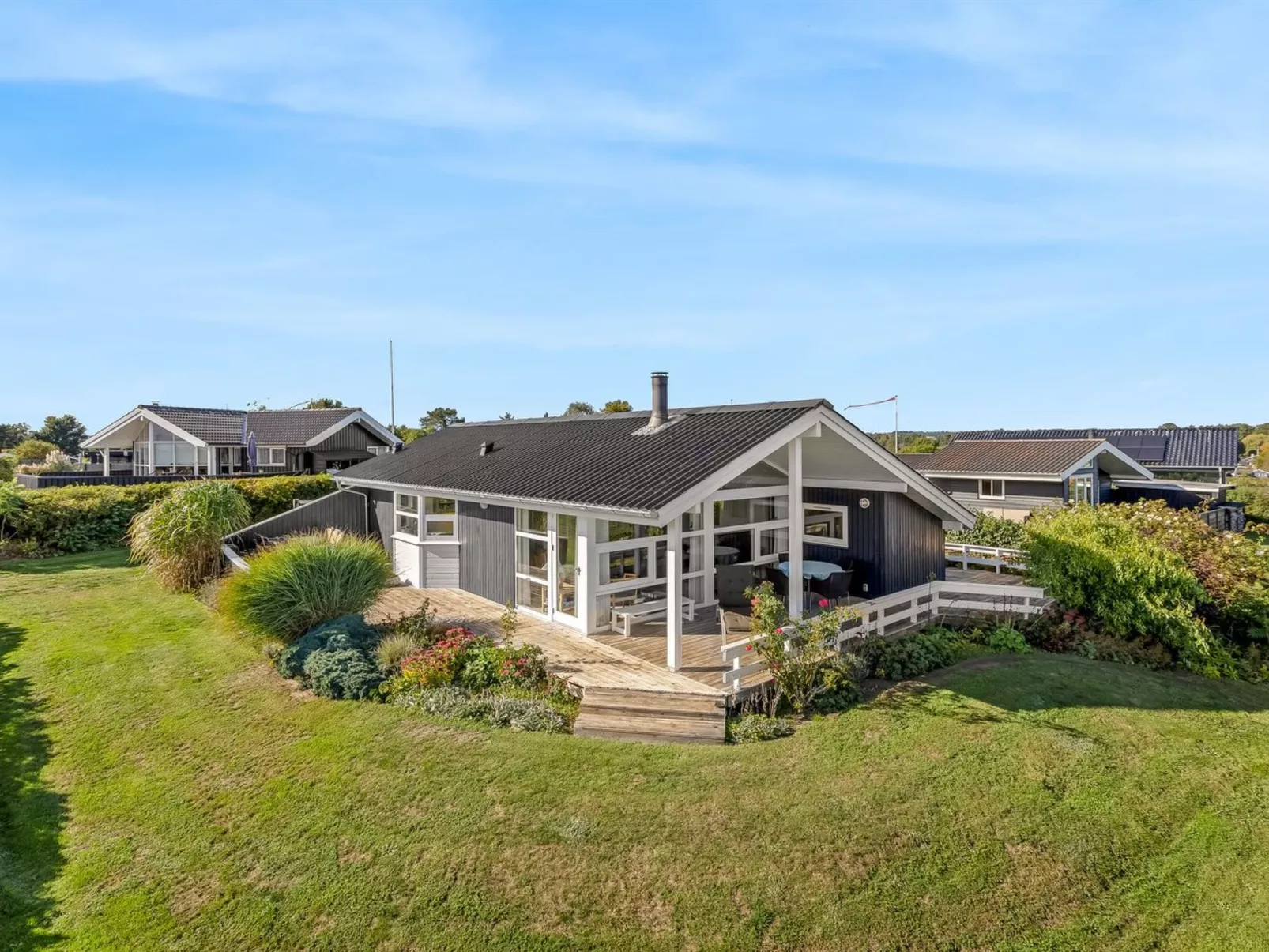 "Tjarven" - 350m from the sea