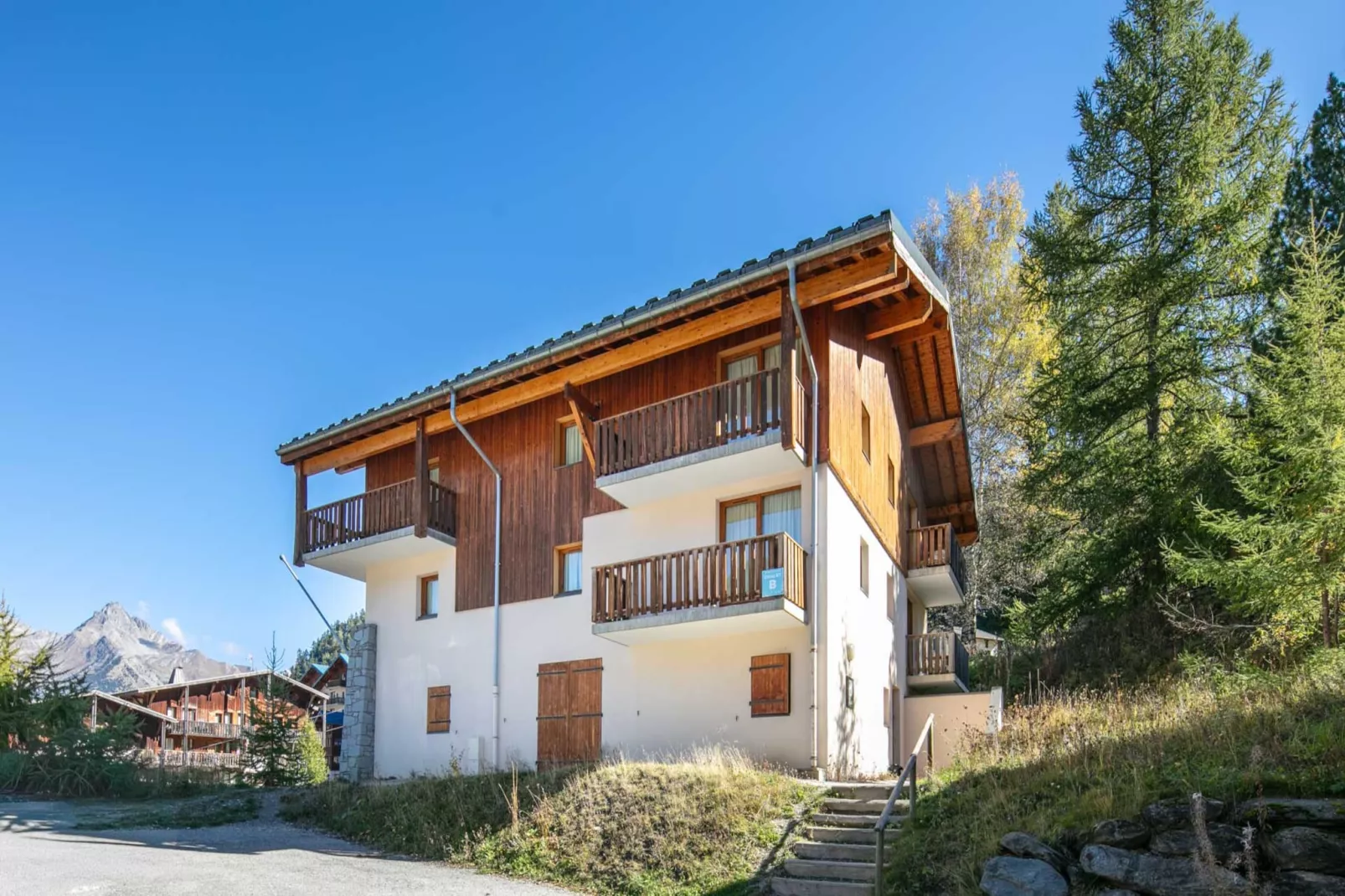 C. Ramoure B N°210 - 2P4