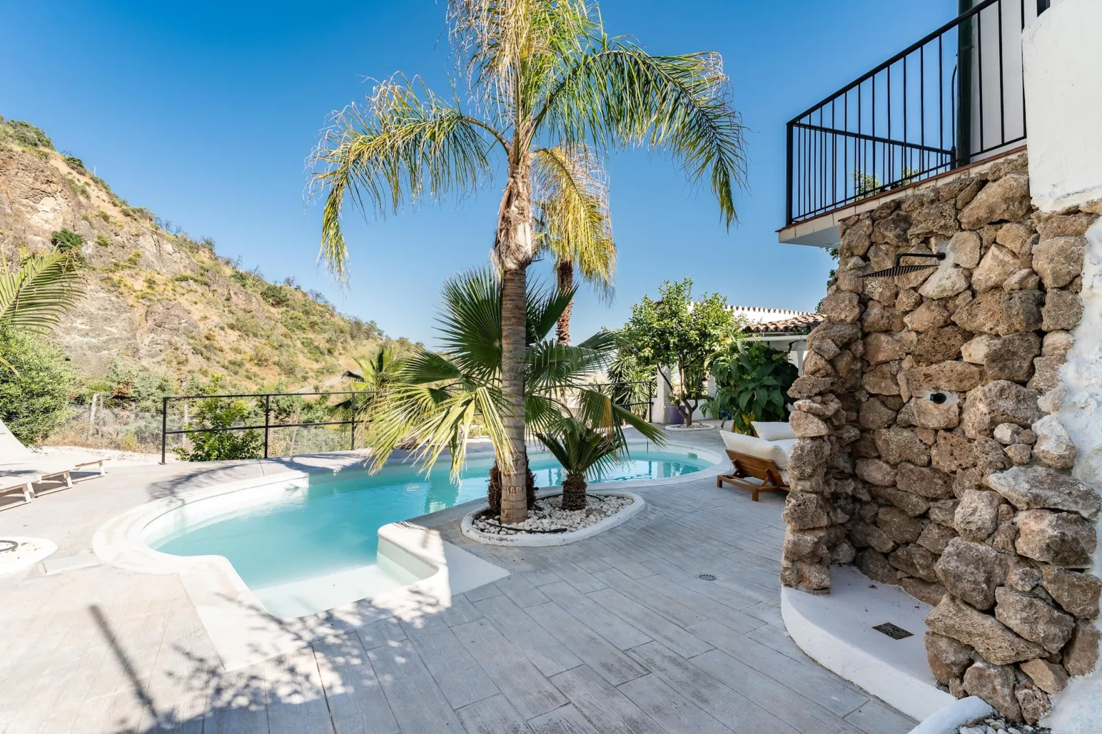 CT 390 - Faros Zen Ohm & Yoga Retreat - Cortijo Pura Paz in Casarabonela