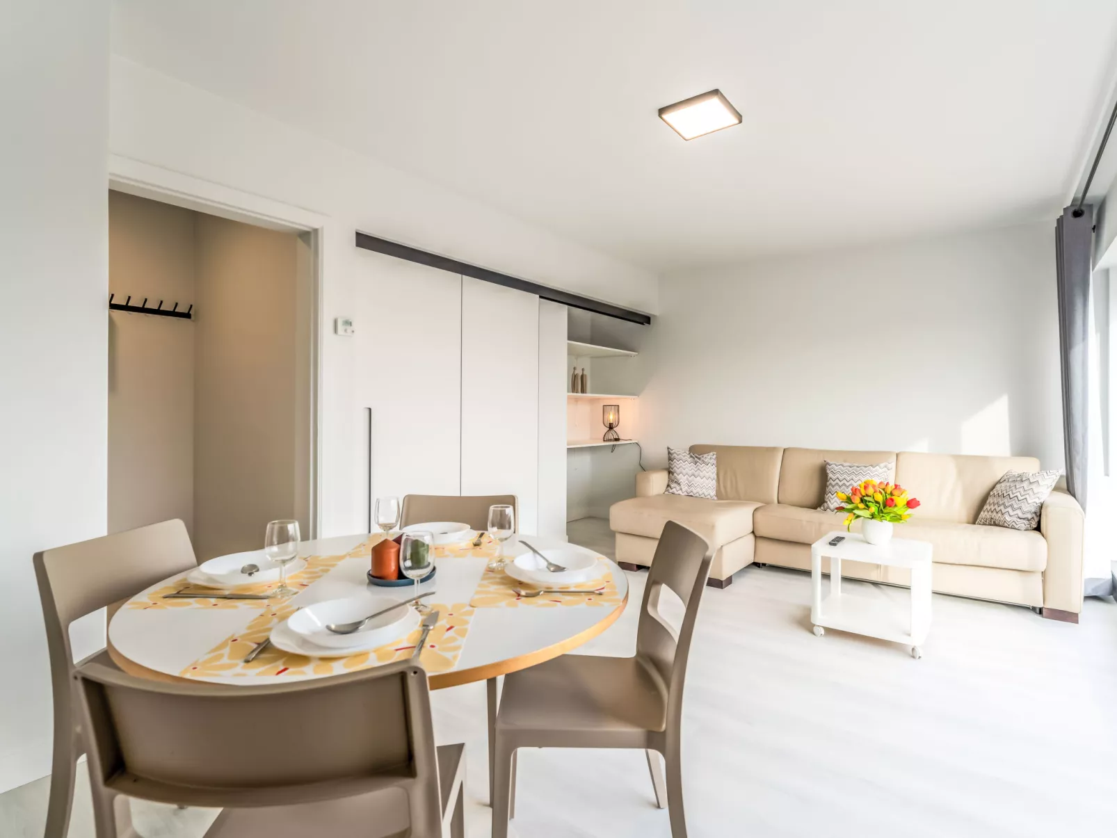 Ter Linde with two terraces