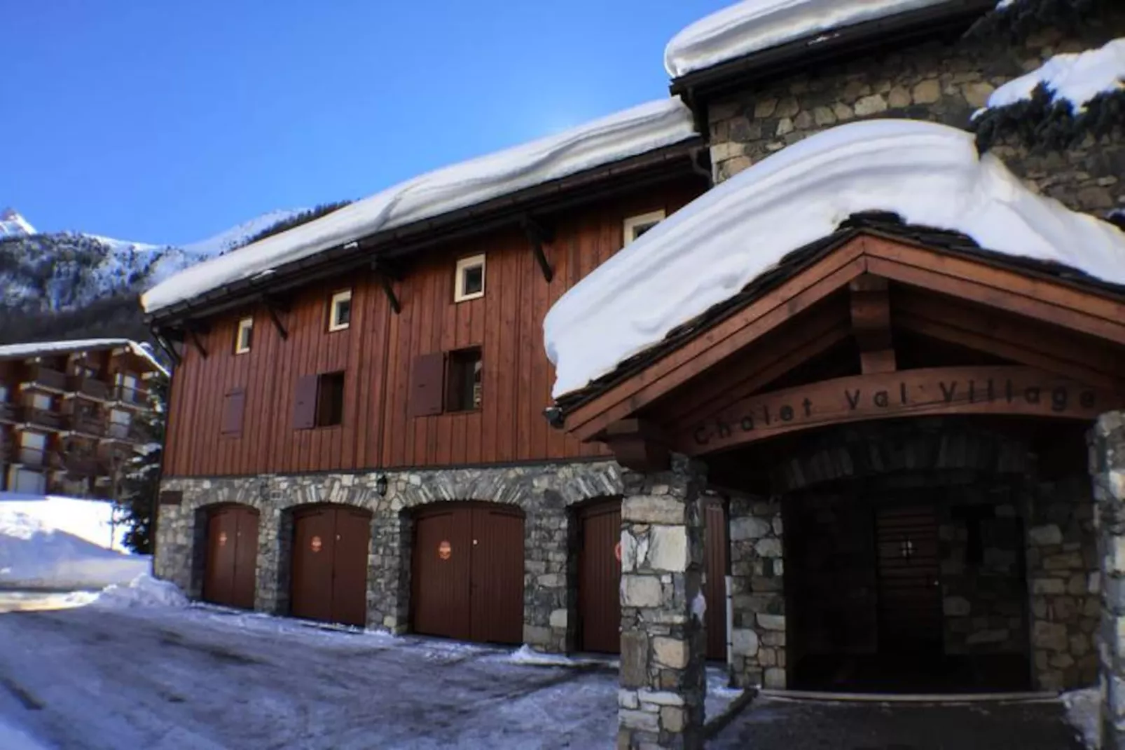 Chalet Val Village