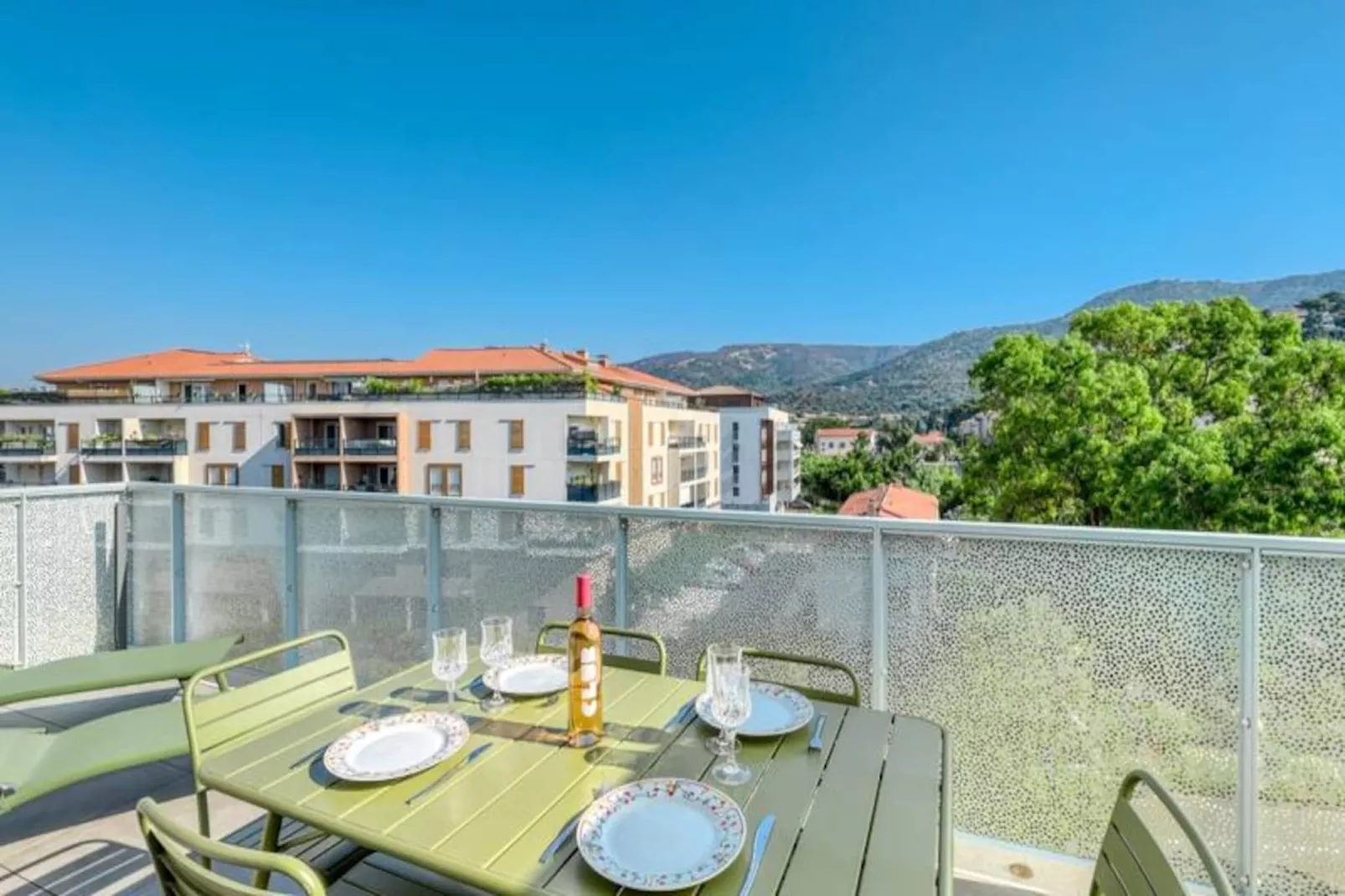 Résidence 🏡 Appartement 2 Chambres Avec Piscine, Parking & Balcon